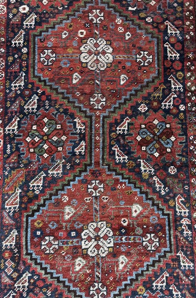 27062478d - Schiraz antik, Persien, 19.Jhd, Wolle auf Wolle, ca. 180 x 120 cm, EHZ: 2 Schätzpreis: ...