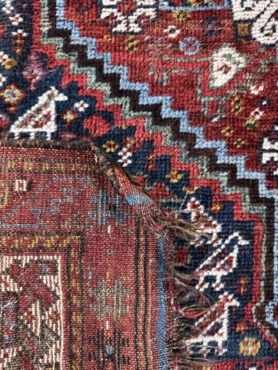 27062478f - Schiraz antik, Persien, 19.Jhd, Wolle auf Wolle, ca. 180 x 120 cm, EHZ: 2 Schätzpreis: ...