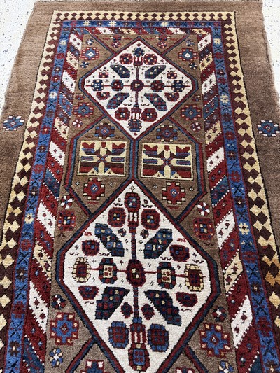 27062486e - Antiker Sarab, Persien, 19.Jhd, Kamel- Wolle, ca. 330 x 103 cm, EHZ: 2(flecken), ...