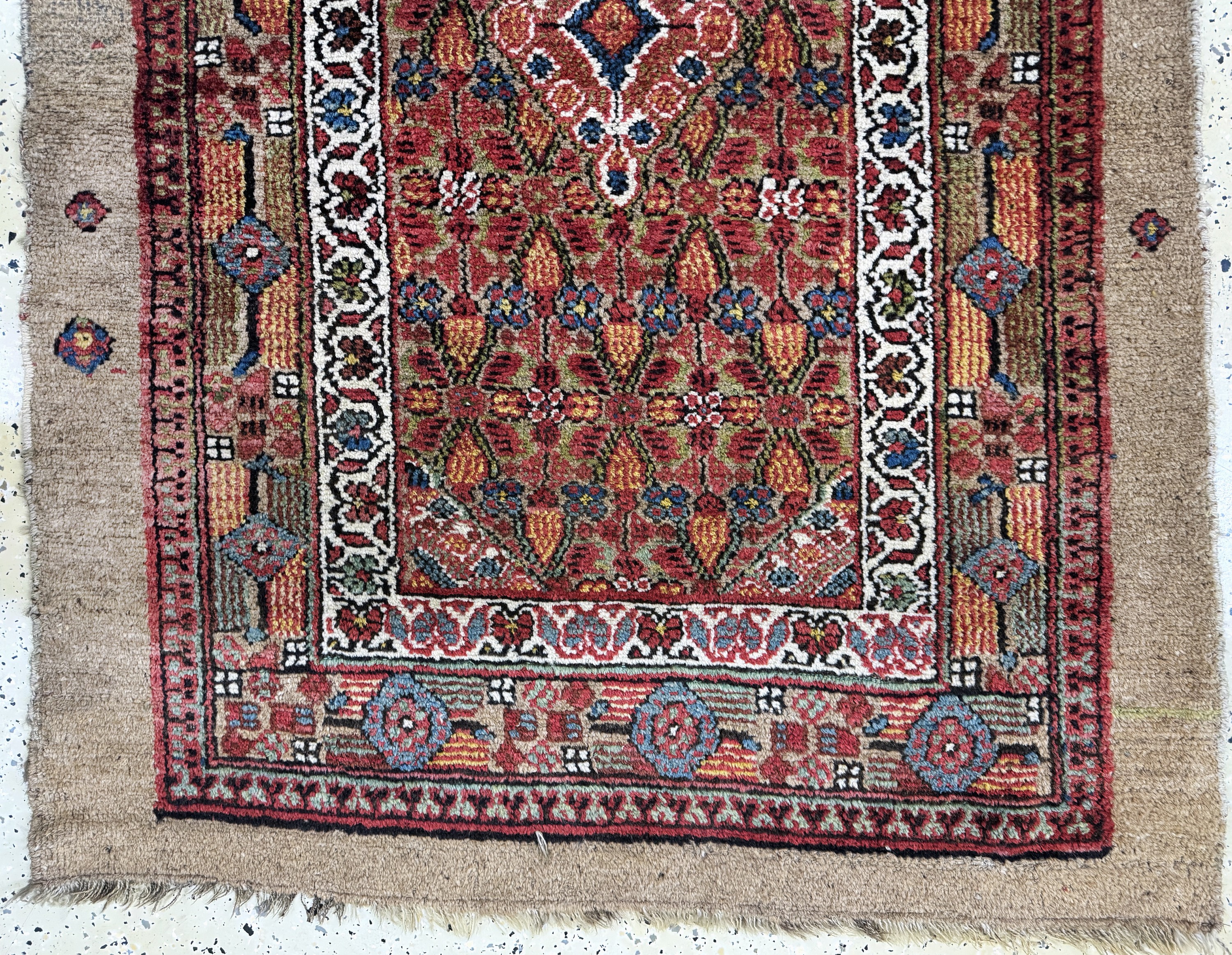 Detail d: Antiker Sarab, Persien, 19.Jhd, Kamel- Wolle, ca. 310 x 110 cm, EHZ: 2