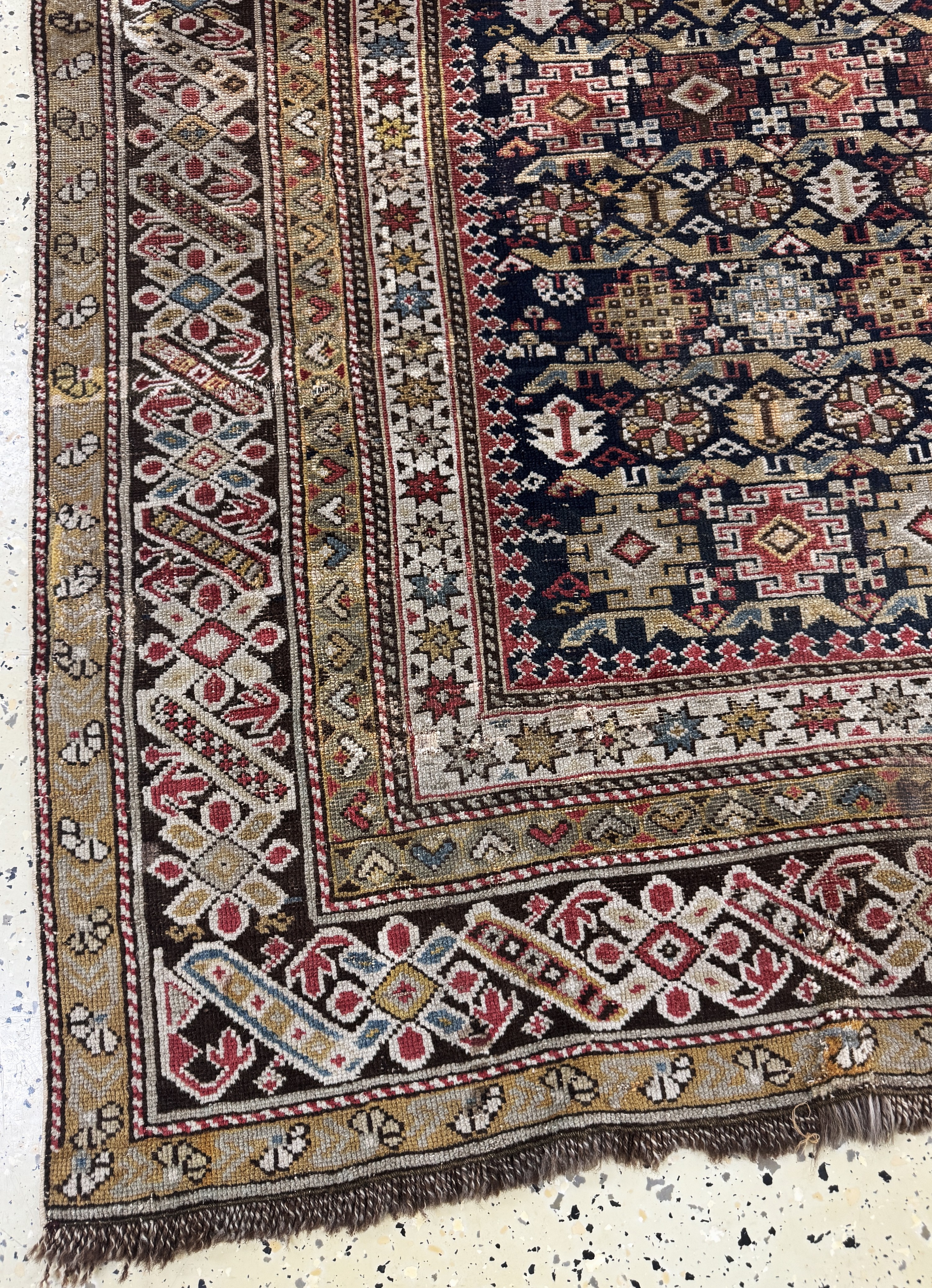 Detail e: "Perpedil"Schirwan antik, Kaukasus, 19.Jhd,Wolle auf Wolle, ca. 170 x 112 cm, EHZ: 3(restauriert)