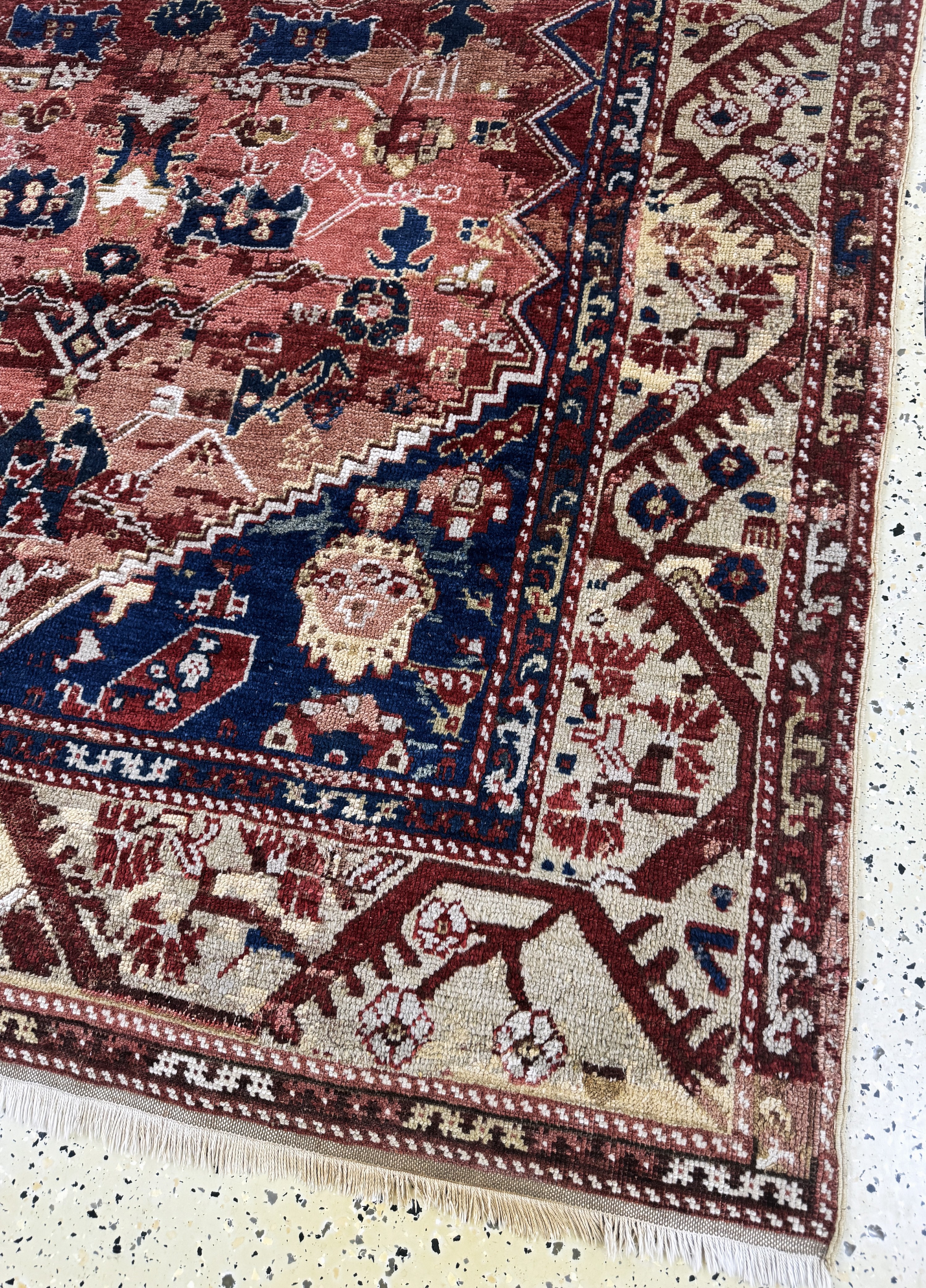 Detail a: Kula antik, Türkei, 19.Jhd, Wolle auf Wolle, ca. 170 x 150 cm, EHZ: 3(restauriert)