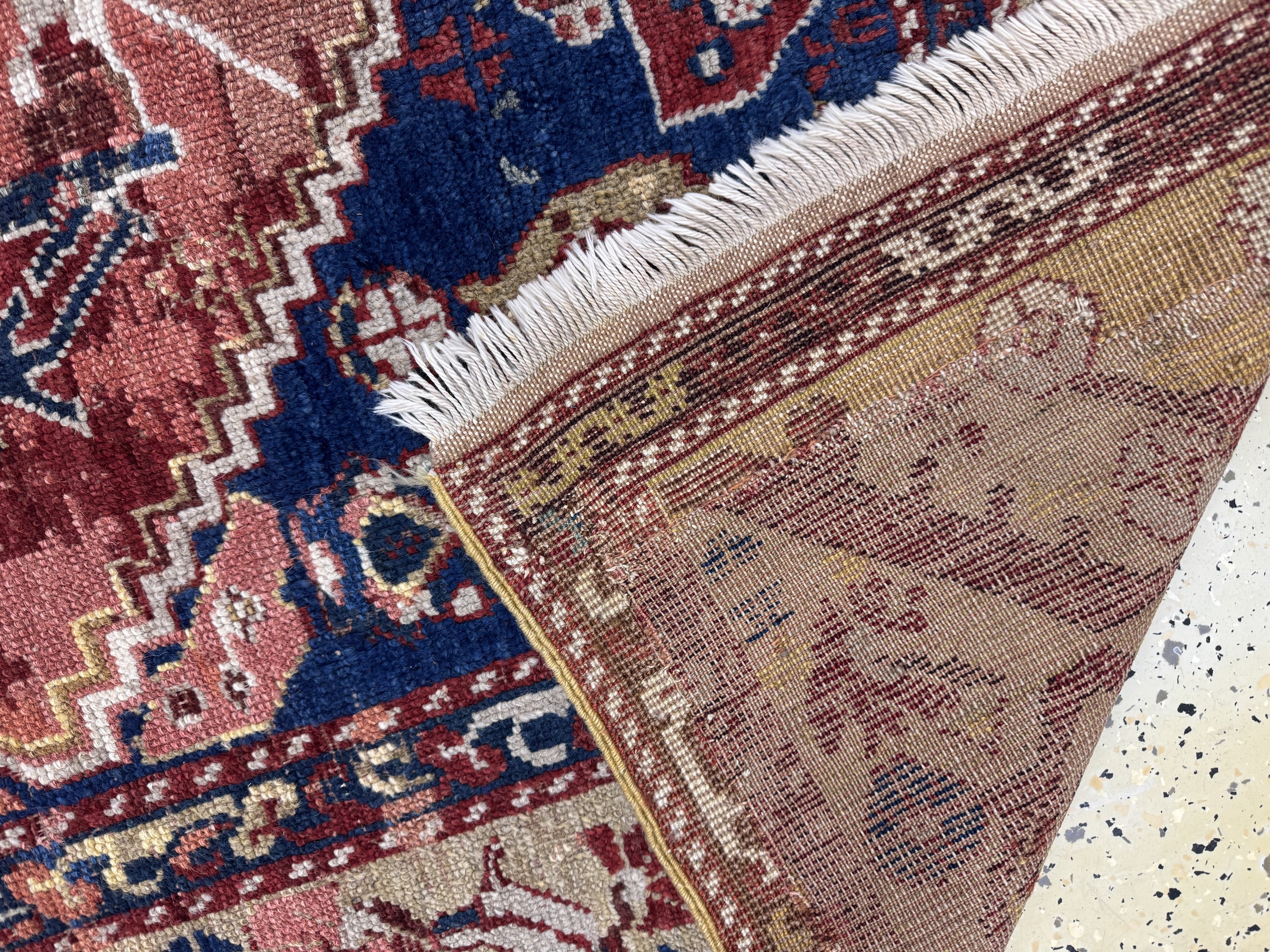 Detail g: Kula antik, Türkei, 19.Jhd, Wolle auf Wolle, ca. 170 x 150 cm, EHZ: 3(restauriert)