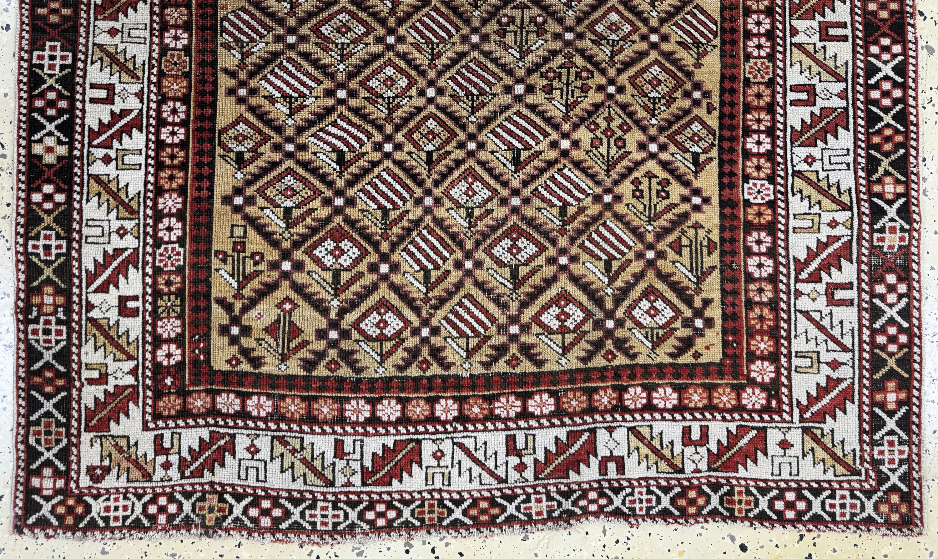 Detail b: Schirwan"Gebetsteppich"antik, Kaukasus, 19.Jhd, Wolle auf Wolle, ca. 160 x 120 cm, EHZ: 3(restauriert)