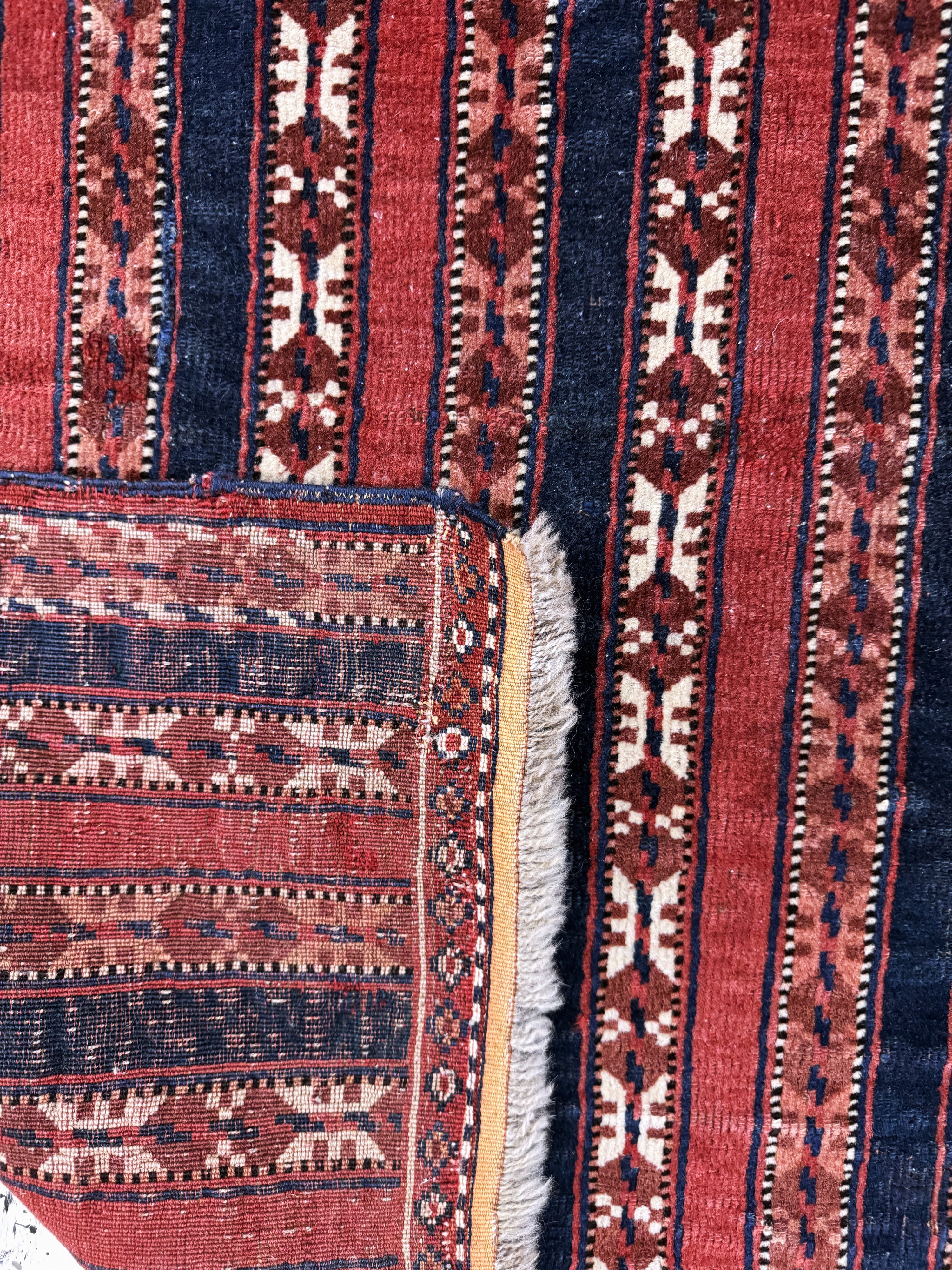 Detail e: Yomud"Pferdedecke"antik, Turkmenistan, um 1900, Wolle auf Wolle, ca. 130 x 100 cm, EHZ: 2(kleine Restaurierung)