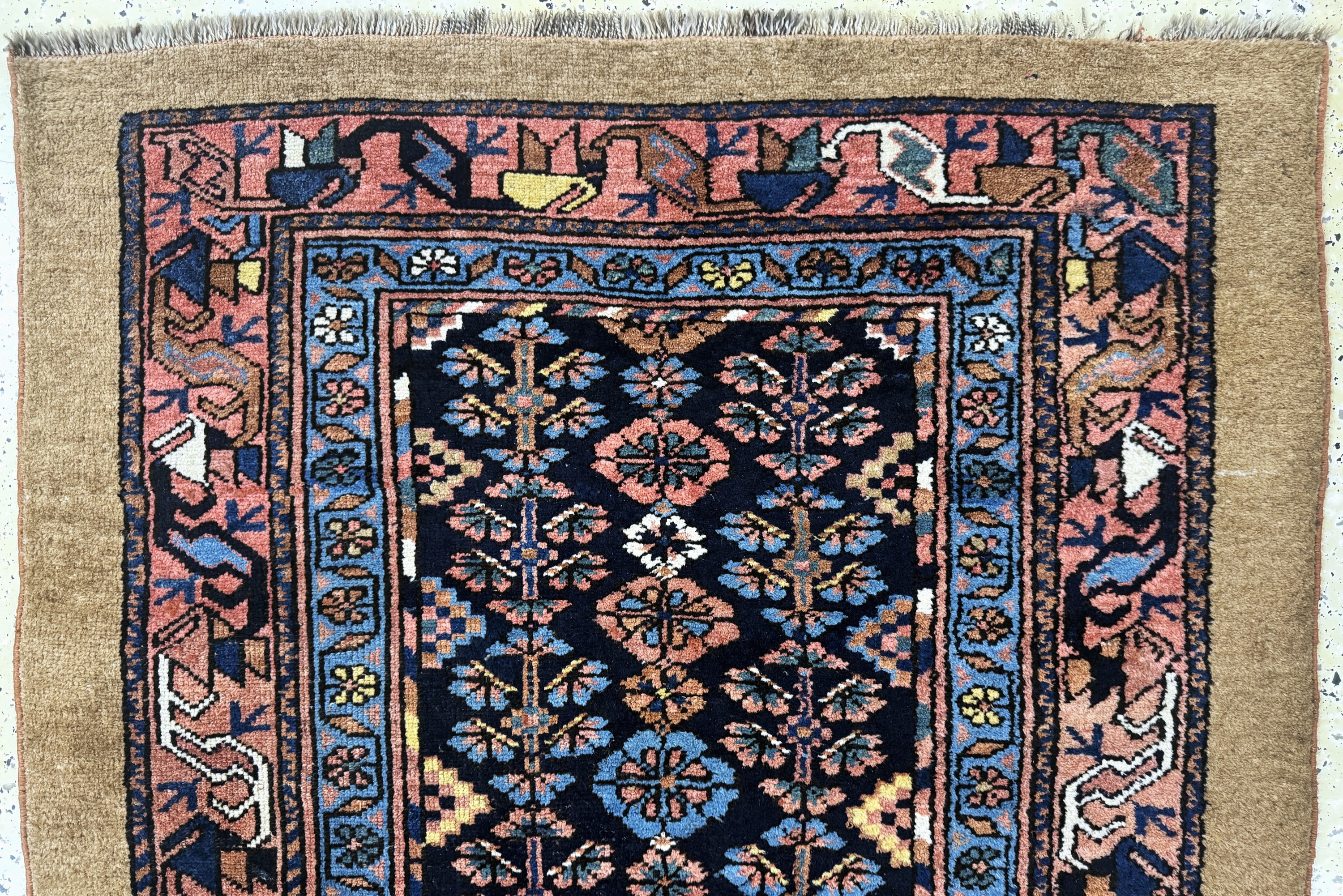 Detail a: Antiker Sarab, Persien, 19.Jhd, Kamel- Wolle, ca. 205 x 120 cm, EHZ: 2, (kleine Restaurierungen).