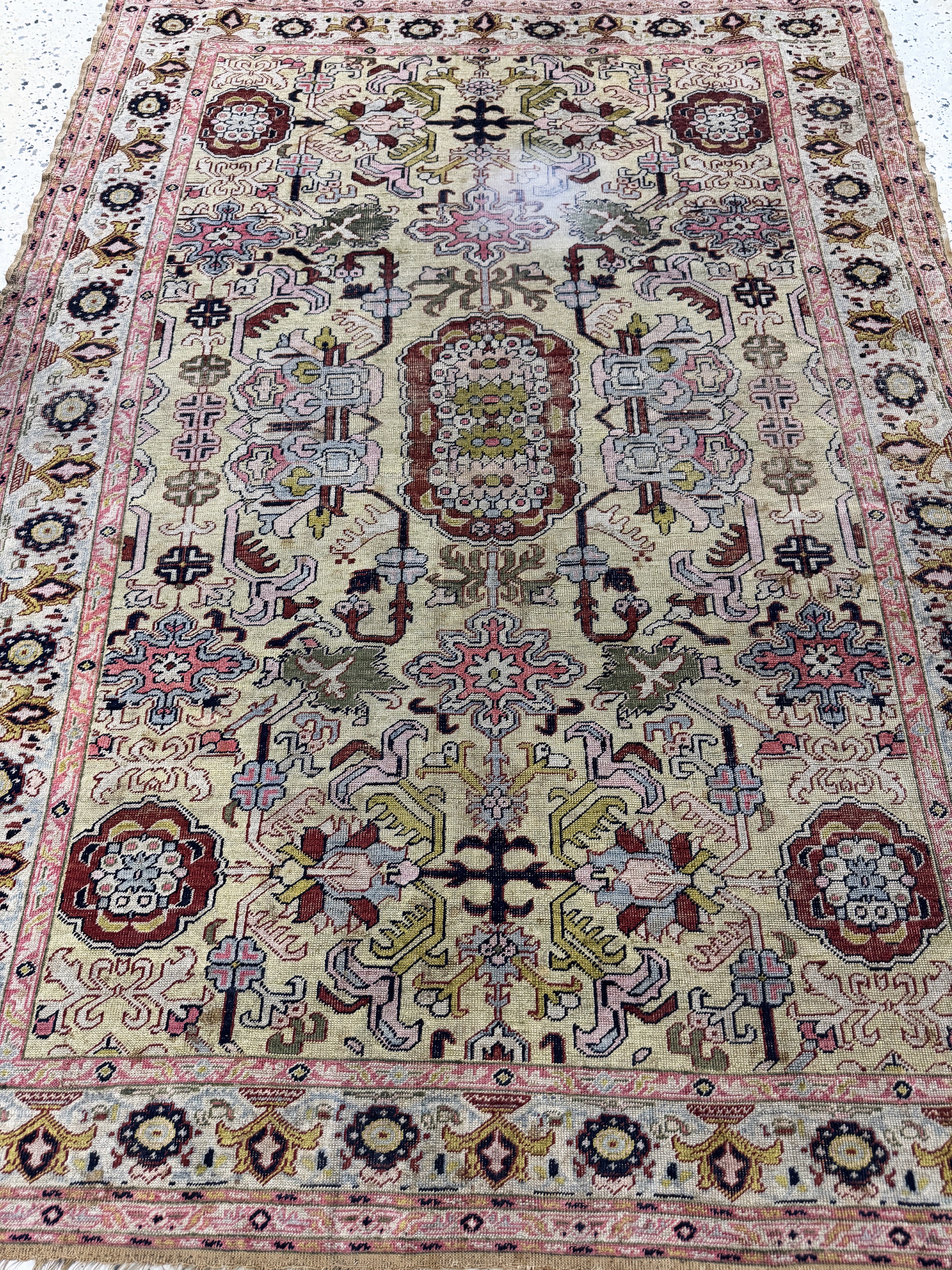 Detail e: Kayseri antik, Türkei, 19.Jhd, Seide auf Baumwolle, ca. 160 x 120 cm, EHZ: 3(Fleck)