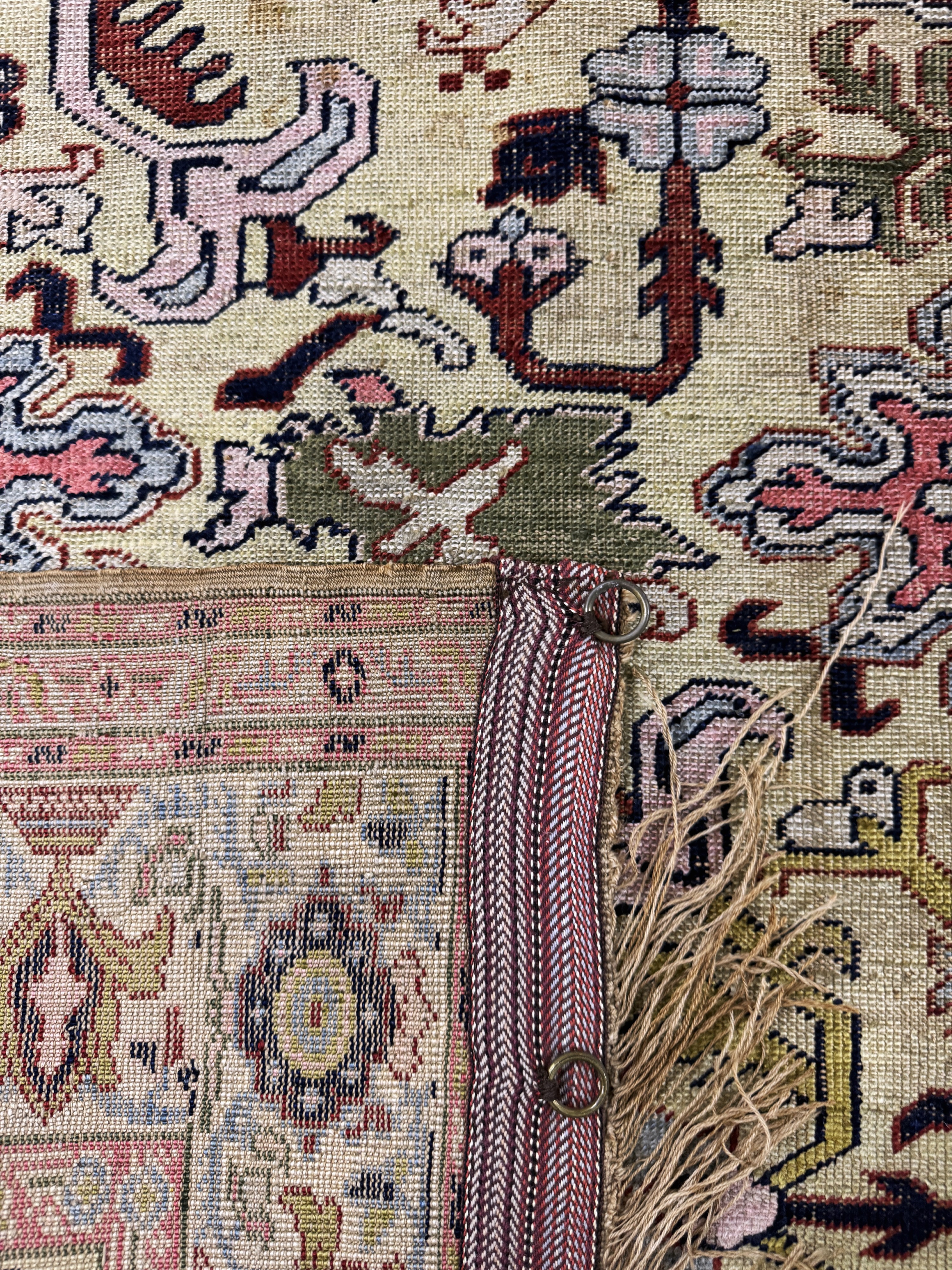 Detail f: Kayseri antik, Türkei, 19.Jhd, Seide auf Baumwolle, ca. 160 x 120 cm, EHZ: 3(Fleck)