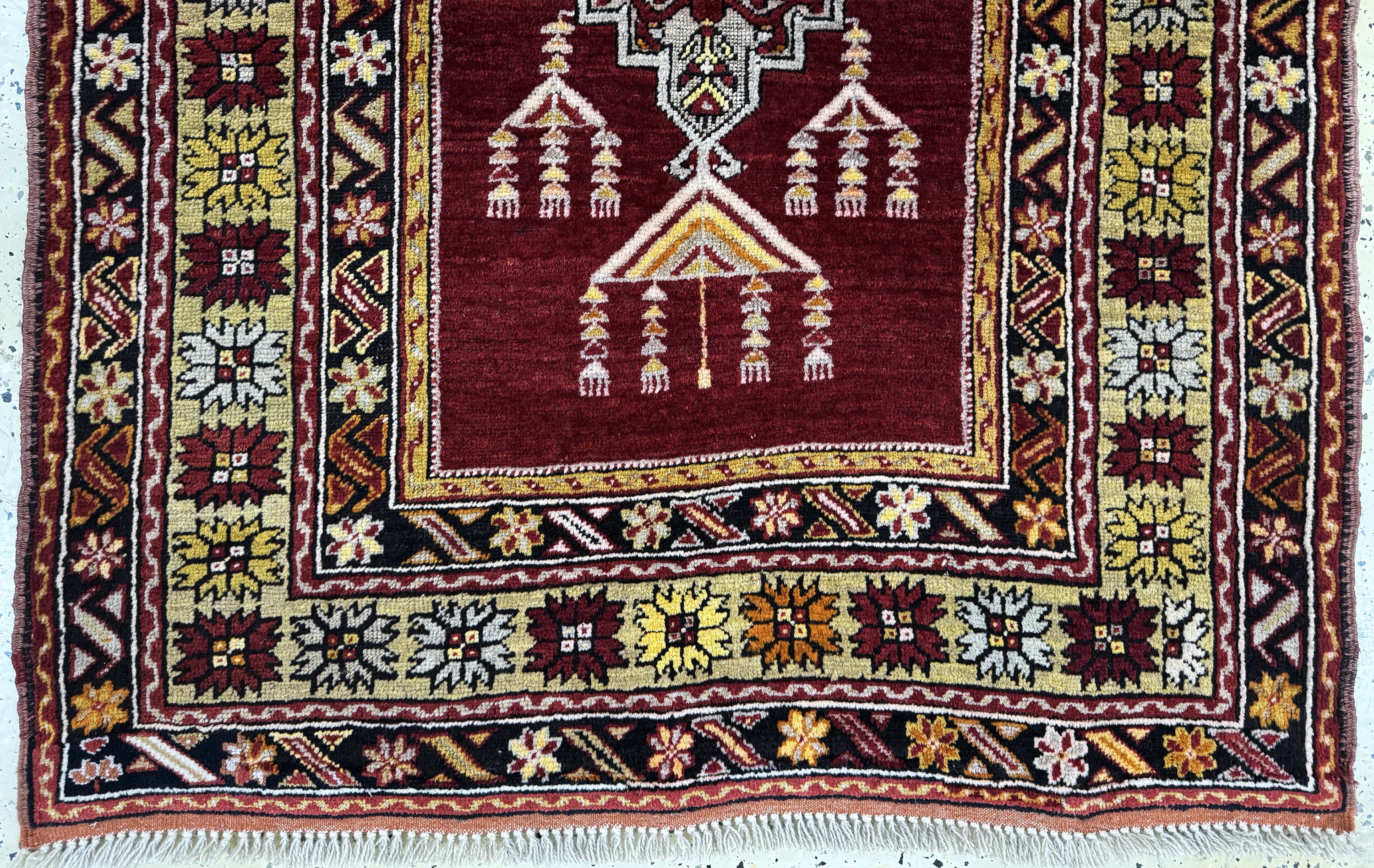 Detail b: Kirsehir antik, Türkei, um 1900, Wolle auf Wolle, ca. 160 x 115 cm, EHZ: 2(restauriert)
