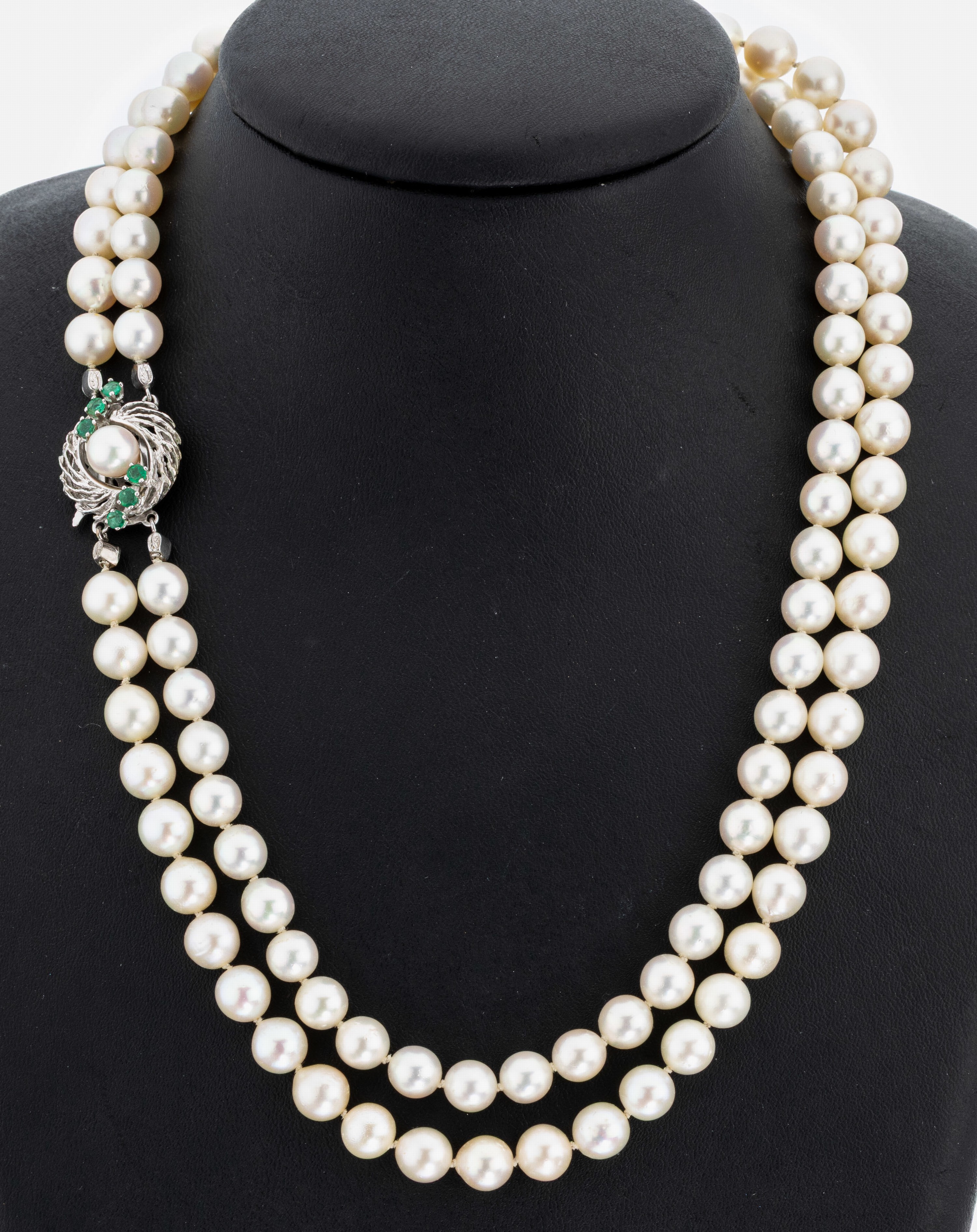 Image 27062560 - Perl-Collier mit 14 kt Gold Smaragd-Schließe, WG 585/000, 2-rhg. Zuchtperlen, D. ca. ...