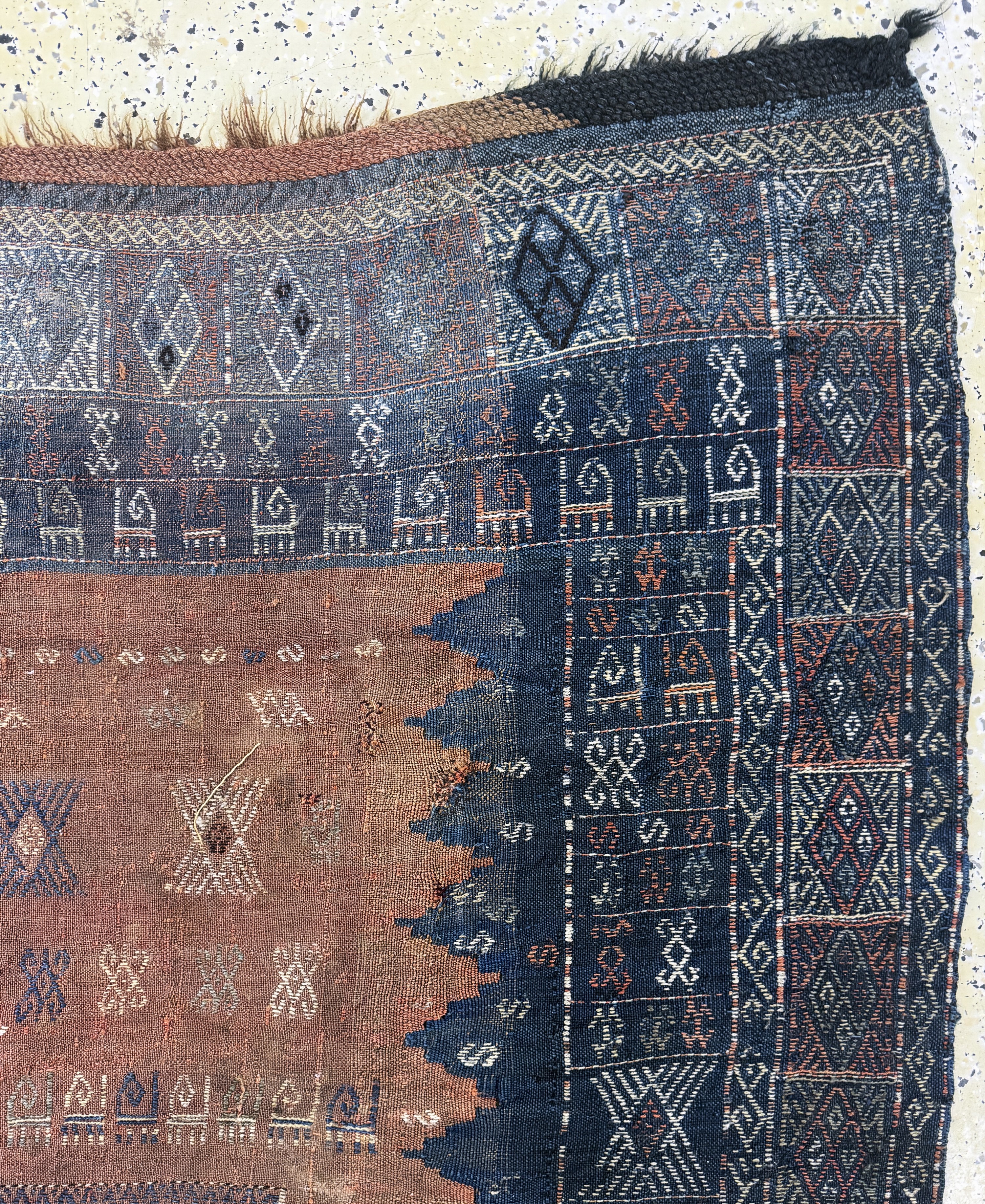 Detail e: Antike Verneh, Türkei, 19.Jhd, Wolle auf Wolle, ca. 200 x 145 cm, EHZ: 3(restauriert)