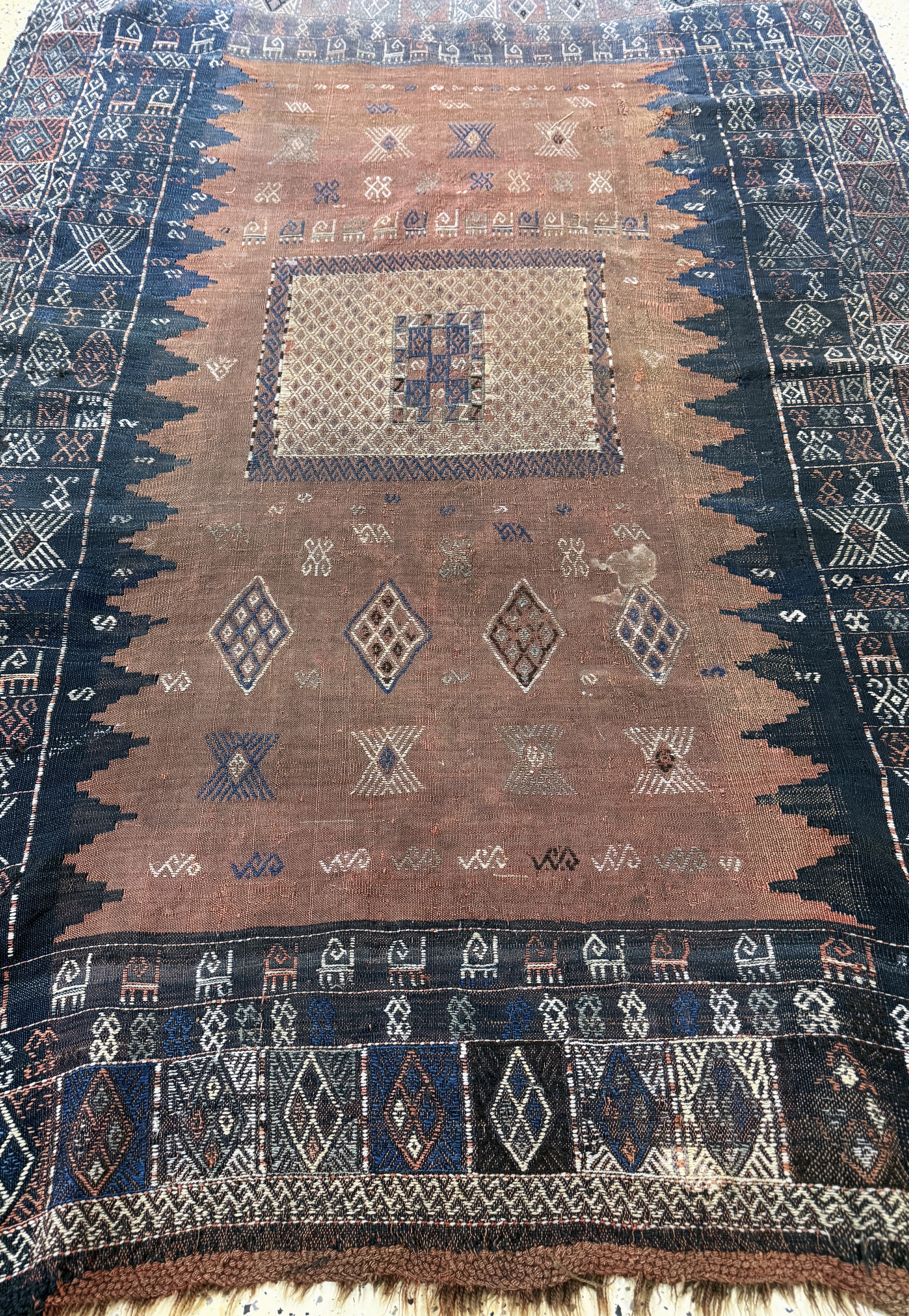 Detail f: Antike Verneh, Türkei, 19.Jhd, Wolle auf Wolle, ca. 200 x 145 cm, EHZ: 3(restauriert)