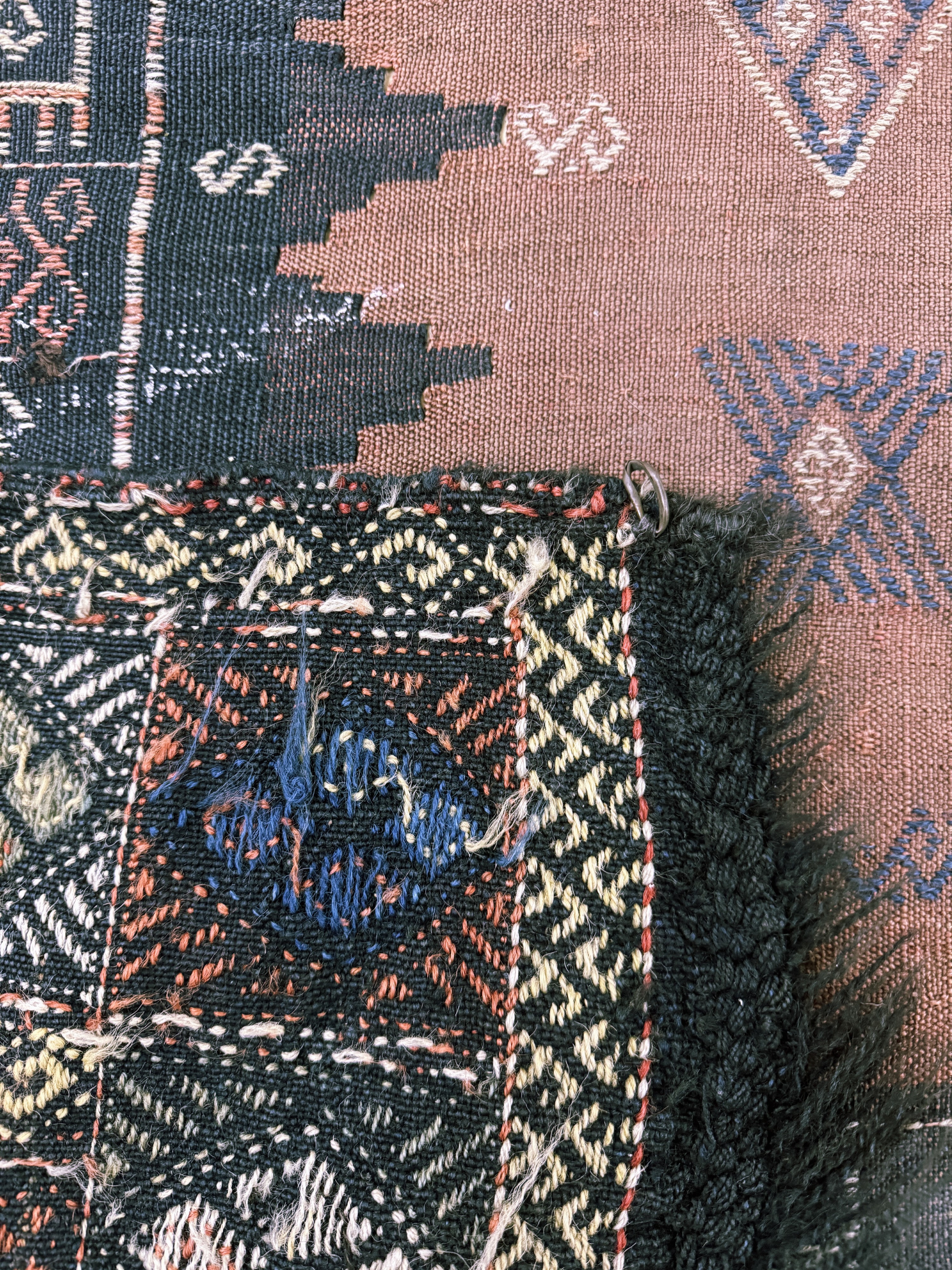 Detail g: Antike Verneh, Türkei, 19.Jhd, Wolle auf Wolle, ca. 200 x 145 cm, EHZ: 3(restauriert)