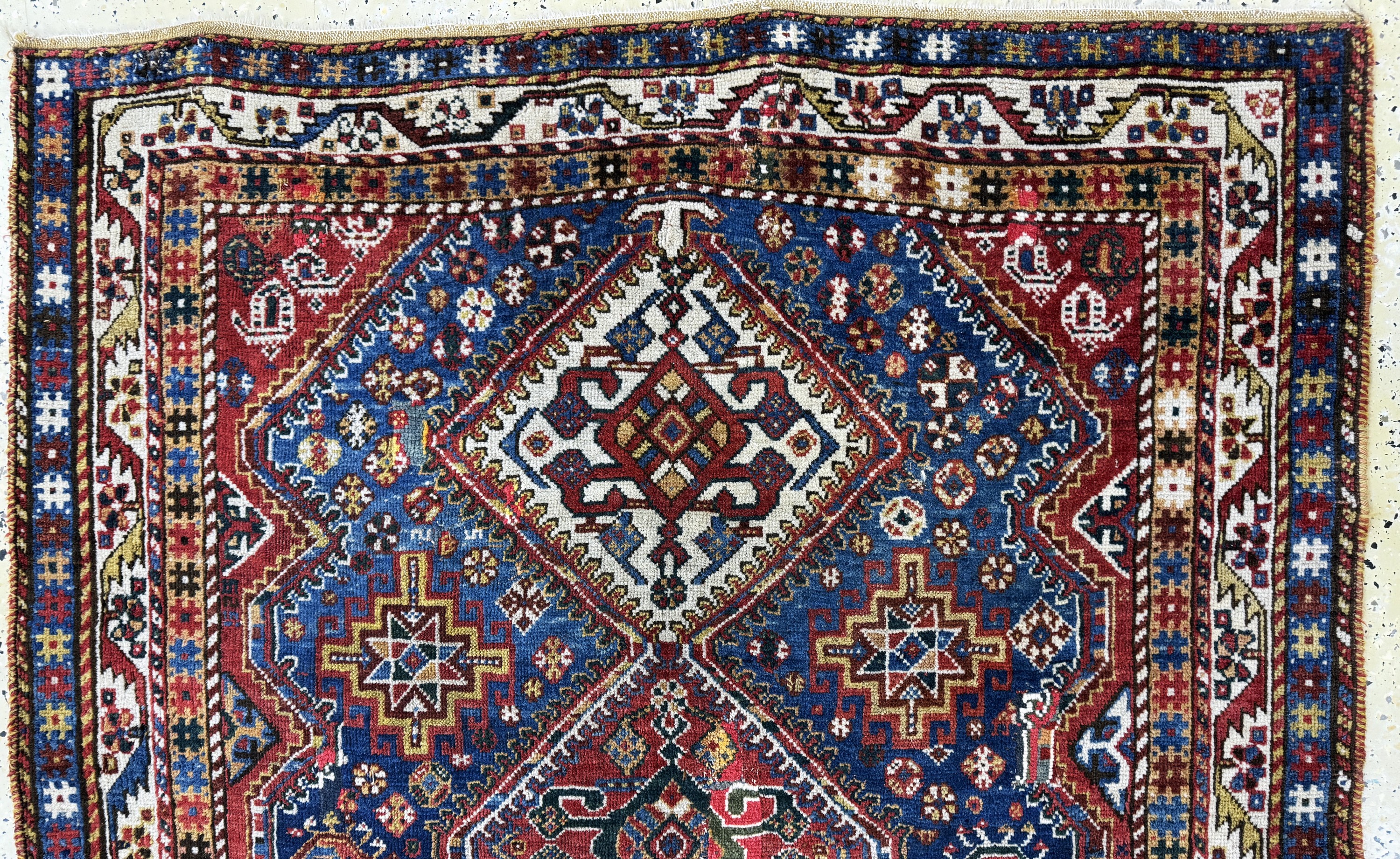 Detail a: Ghaschgai antik, Persien, 19.Jhd, Wolle aufWolle, ca. 170 x 122 cm, EHZ: 3(restauriert)
