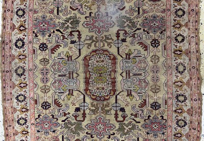 27062552b - Kayseri antik, Türkei, 19.Jhd, Seide auf Baumwolle, ca. 160 x 120 cm, EHZ: 3(Fleck) ...