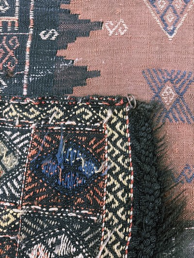 27062565g - Antike Verneh, Türkei, 19.Jhd, Wolle auf Wolle, ca. 200 x 145 cm, EHZ: 3(restauriert) ...