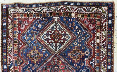 27062570a - Ghaschgai antik, Persien, 19.Jhd, Wolle aufWolle, ca. 170 x 122 cm, EHZ: 3(restauriert) ...