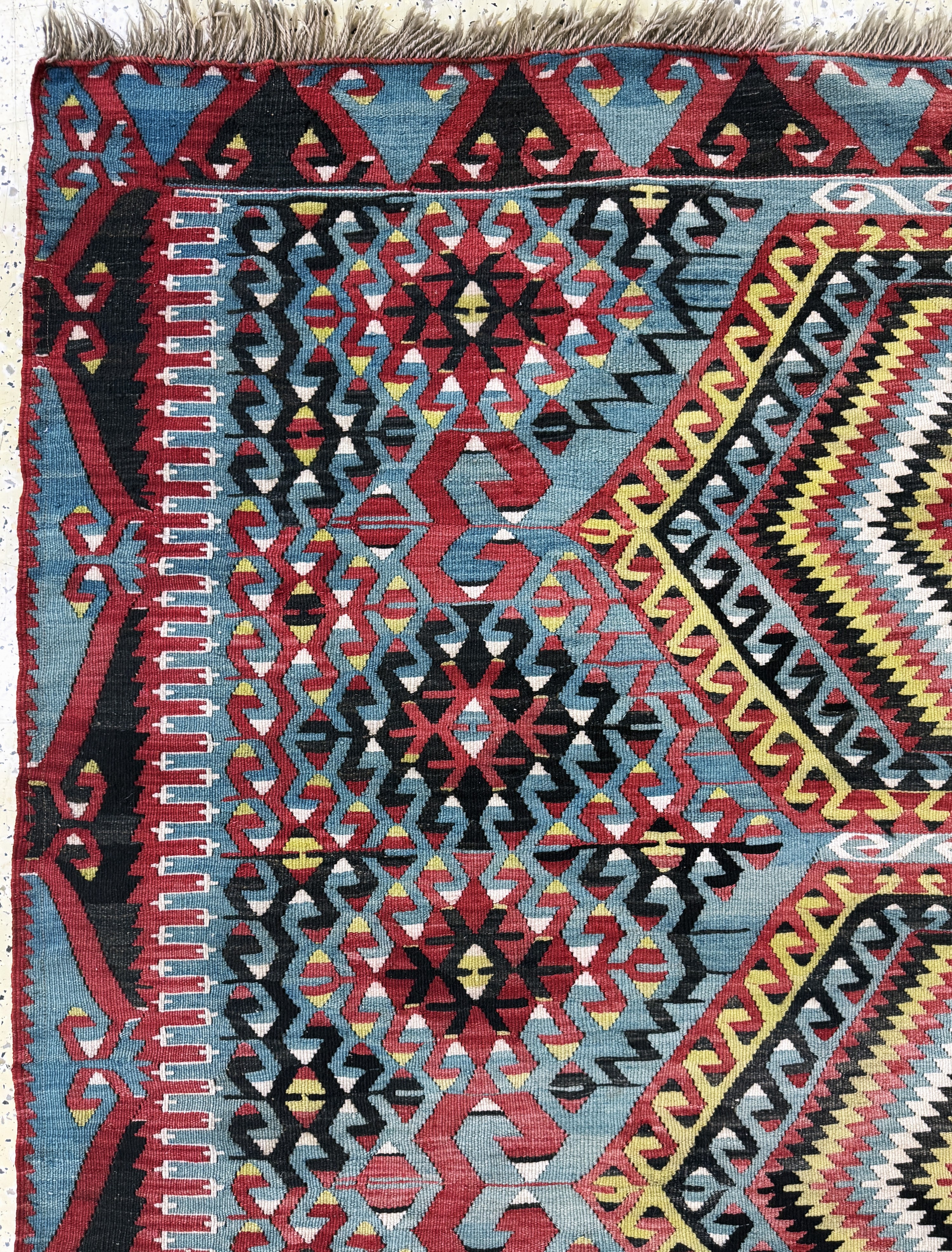 Detail e: Anatol Kelim, Türkei, Anfang 20.Jhd, Wolle auf Wolle, ca. 350 x 190 cm, EHZ: 2