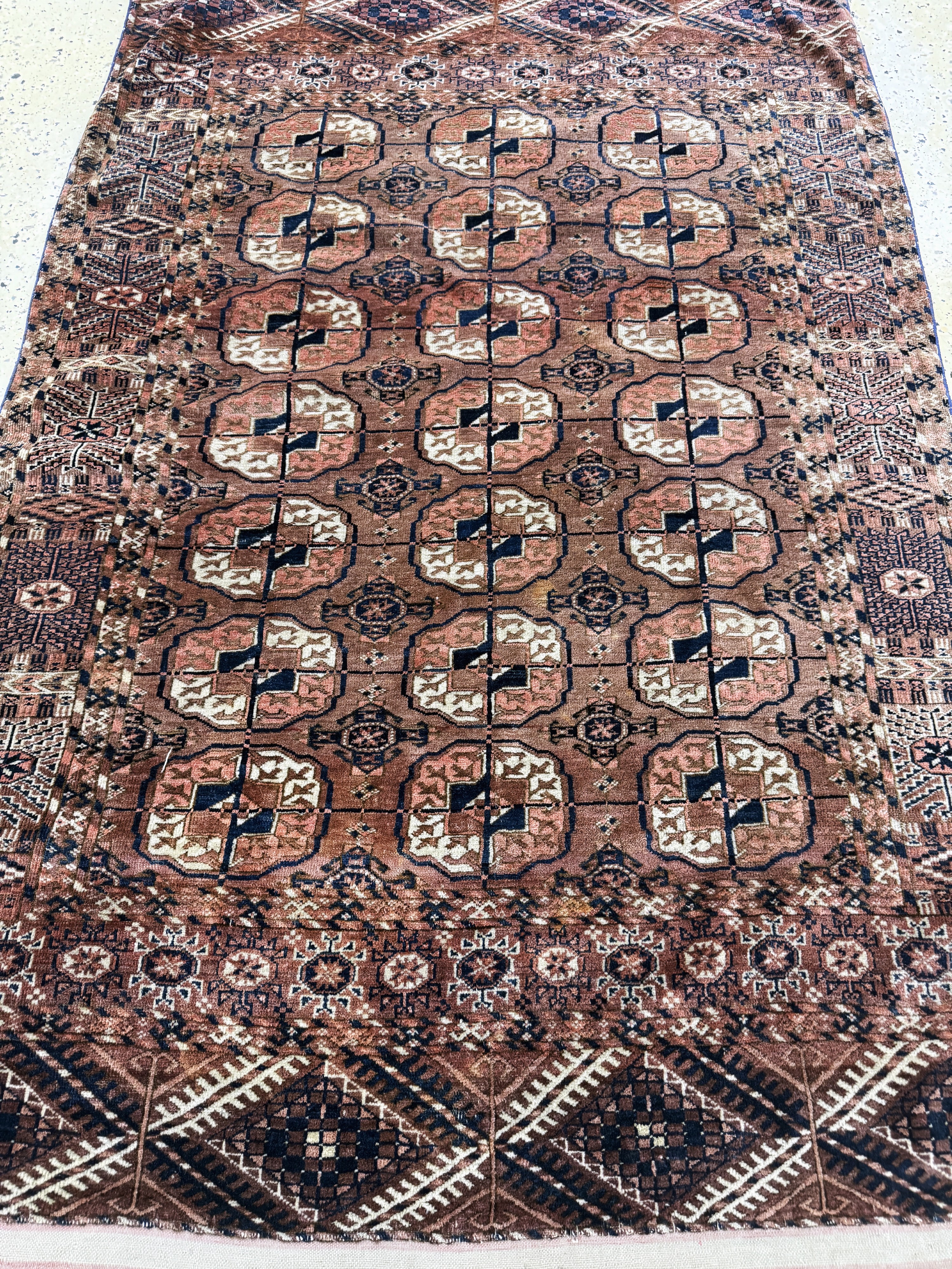 Detail d: Tekke antik, Turkmenistan, 19.Jhd, Wolle auf Wolle, ca. 150 x 110 cm, EHZ: 3