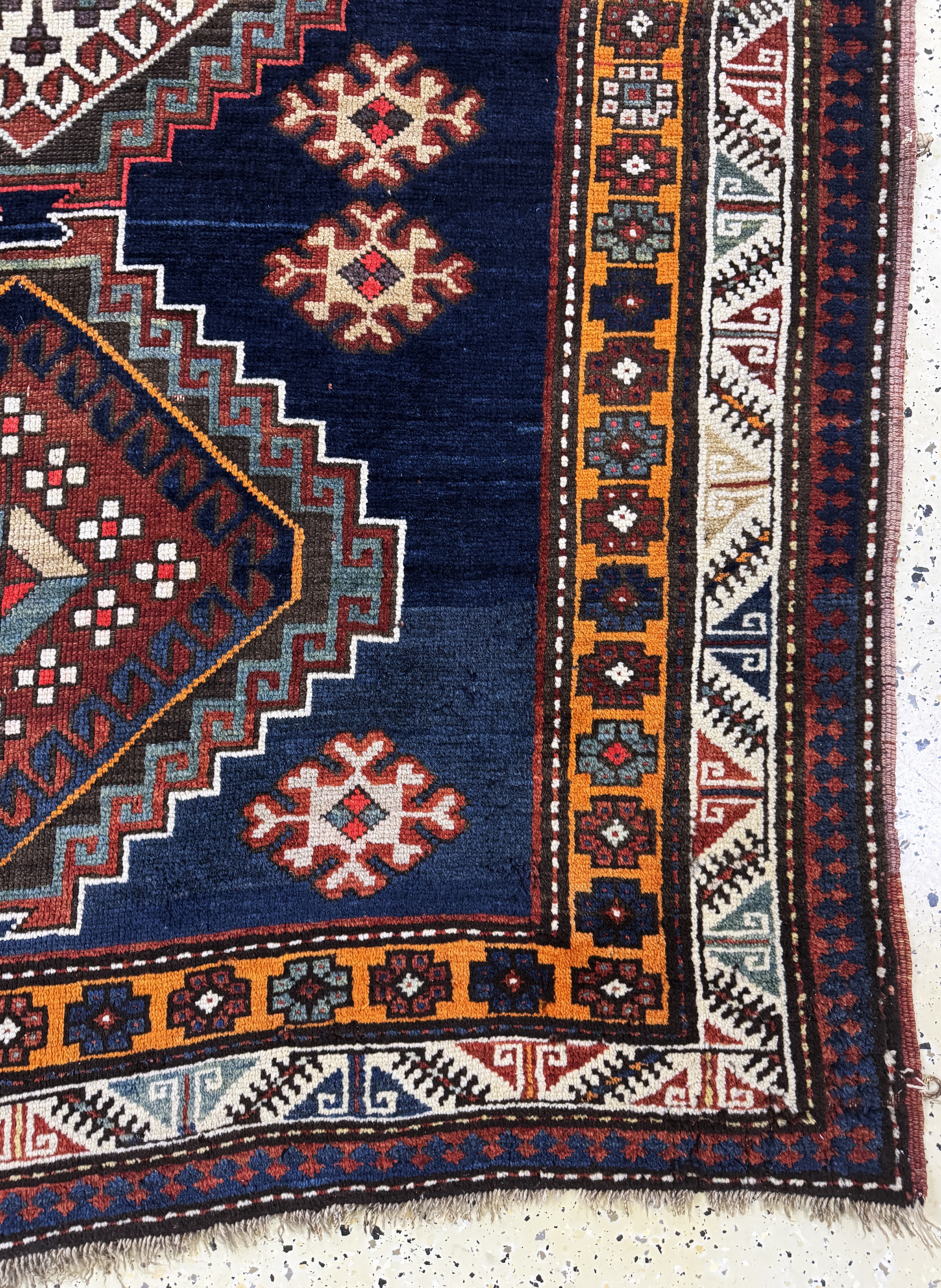 Detail a: Kazak antik, Kaukasus, 19.Jhd, Wolle auf Wolle, ca. 240 x 145 cm, EHZ: 2-3
