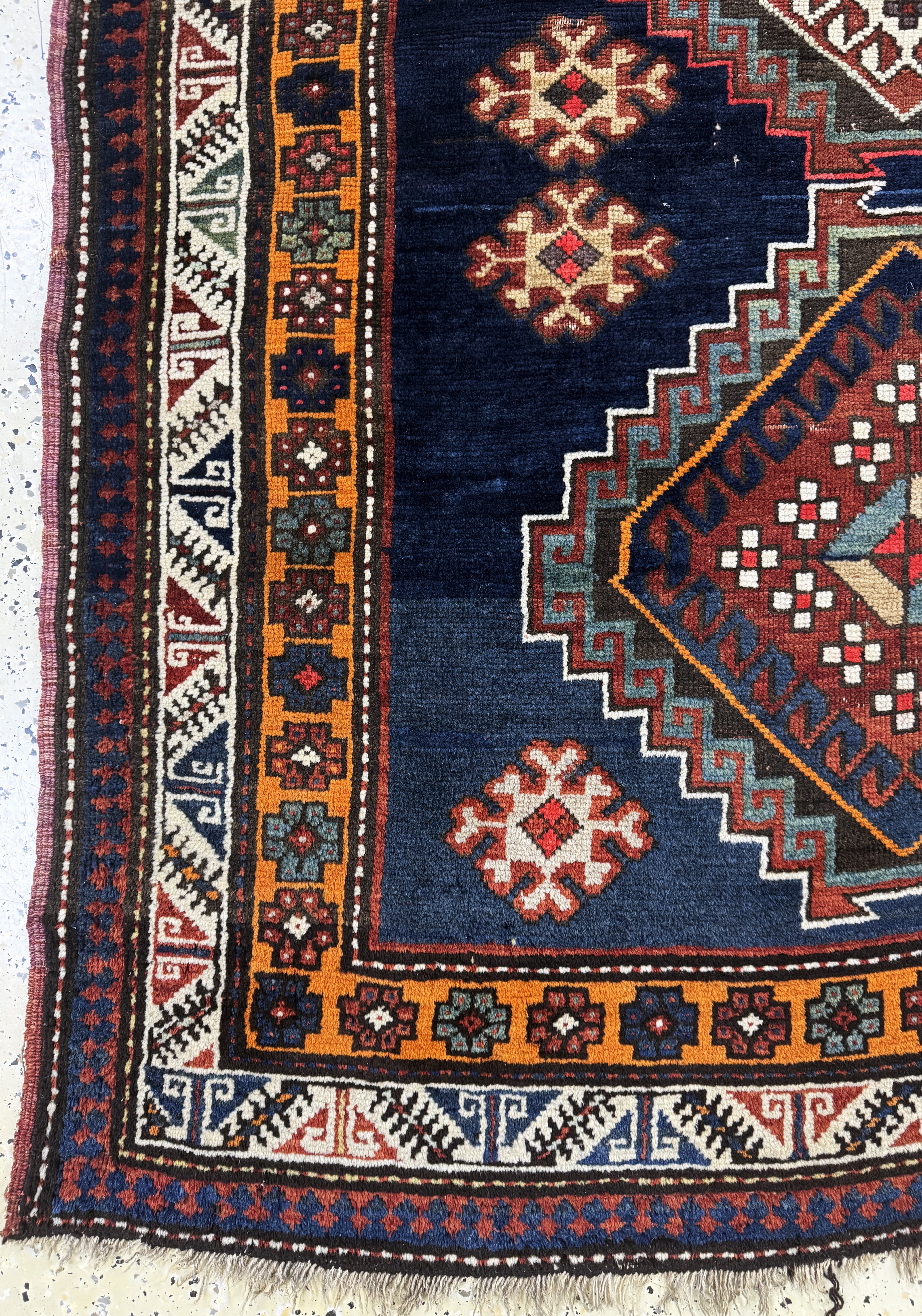 Detail b: Kazak antik, Kaukasus, 19.Jhd, Wolle auf Wolle, ca. 240 x 145 cm, EHZ: 2-3