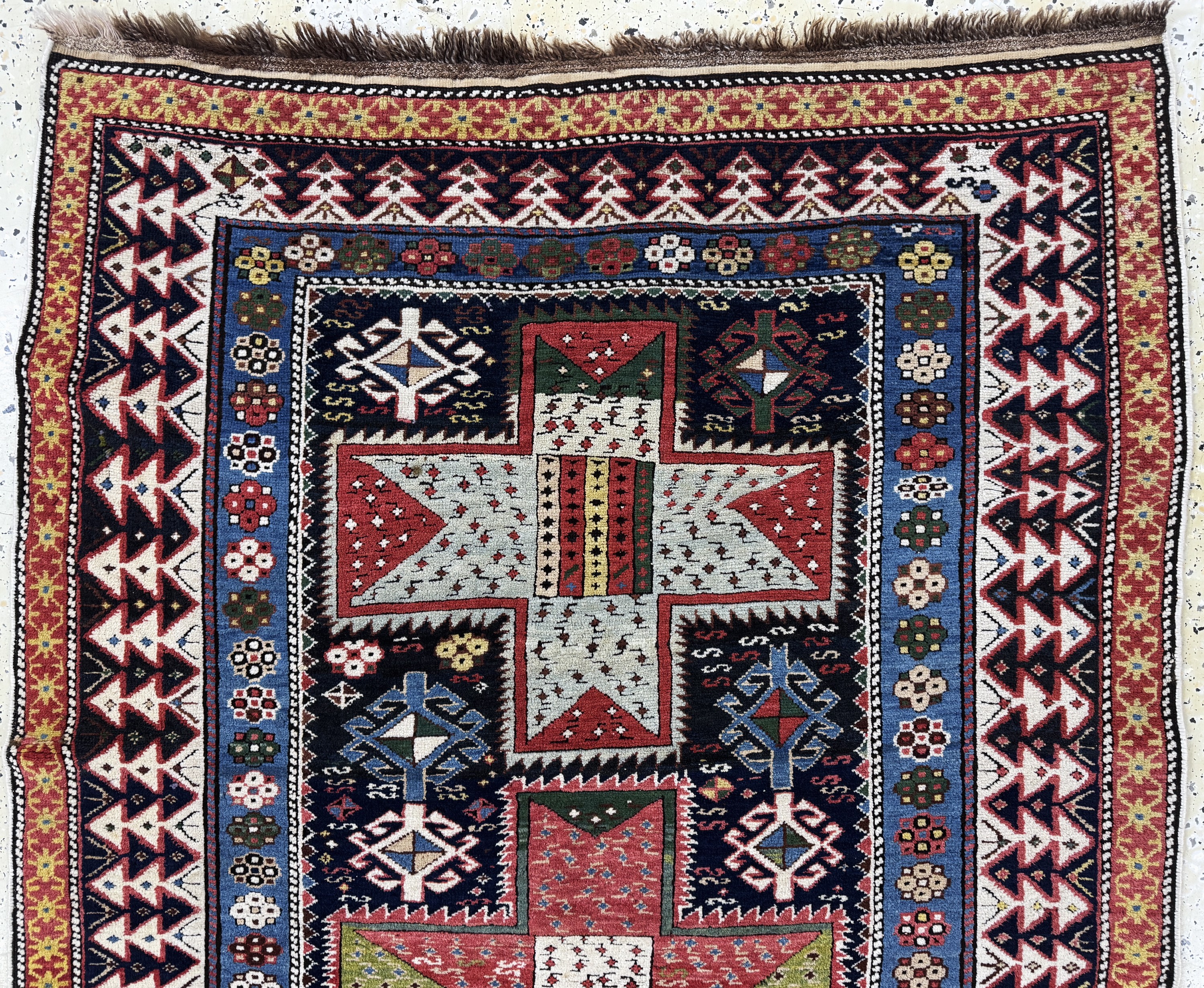 Detail a: Schirwan antik, Kaukasus, 19.Jhd, Wolle aufWolle, ca. 280 x 120 cm, EHZ: 2