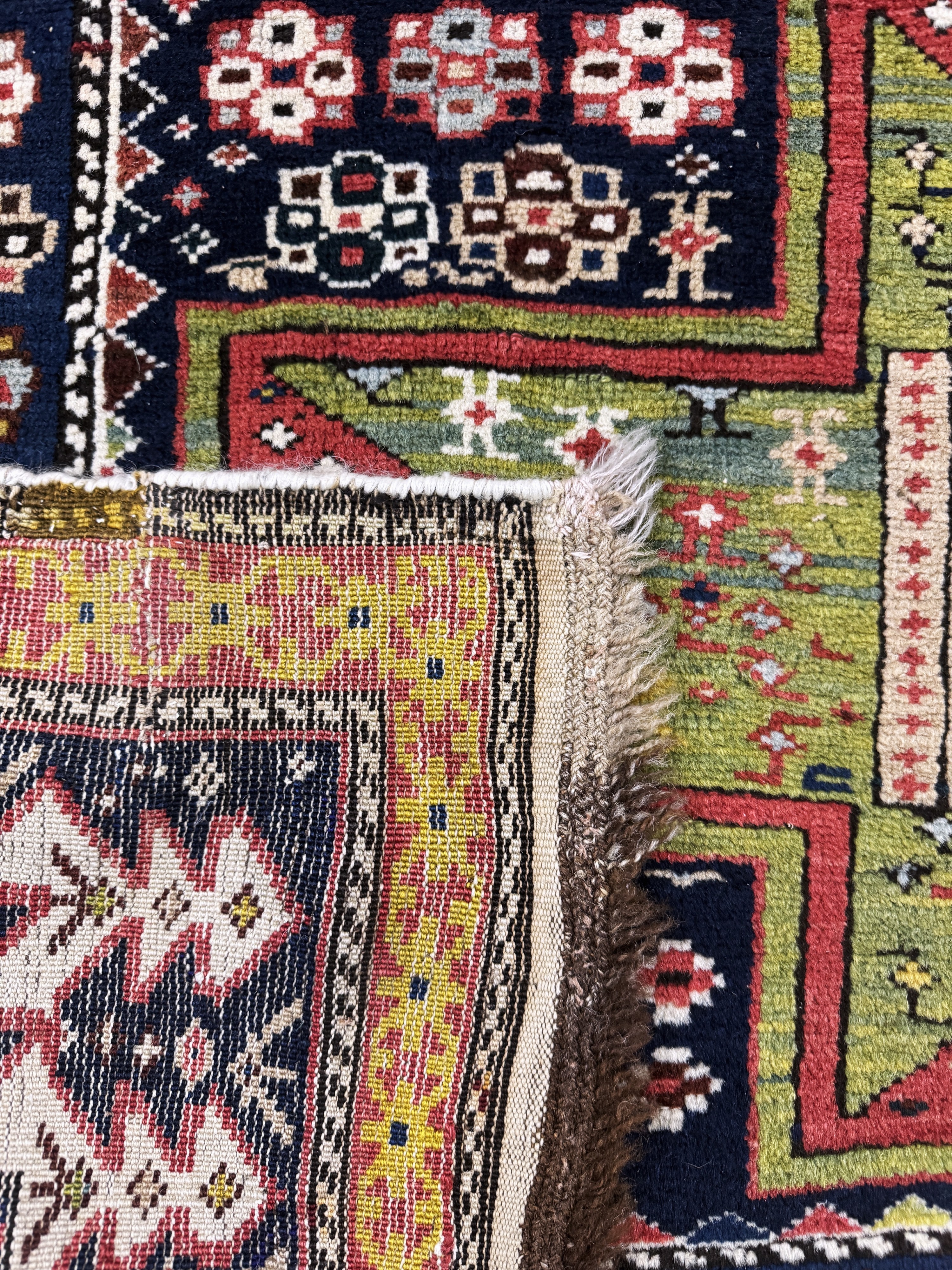 Detail h: Schirwan antik, Kaukasus, 19.Jhd, Wolle aufWolle, ca. 280 x 120 cm, EHZ: 2