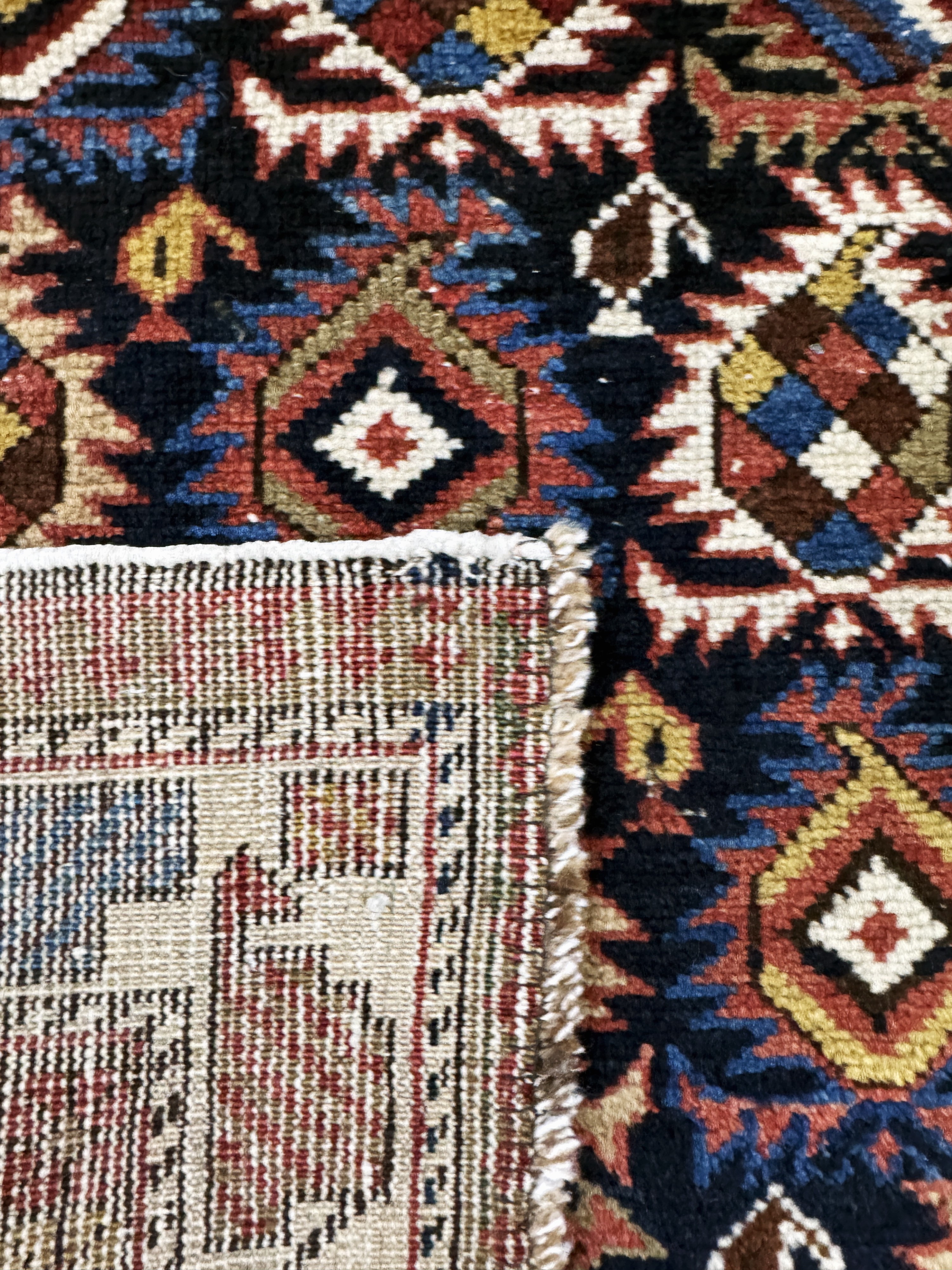 Detail e: Schirwan antik, Kaukasus, 19.Jhd, Wolle aufWolle, ca. 170 x 125 cm, EHZ: 3
