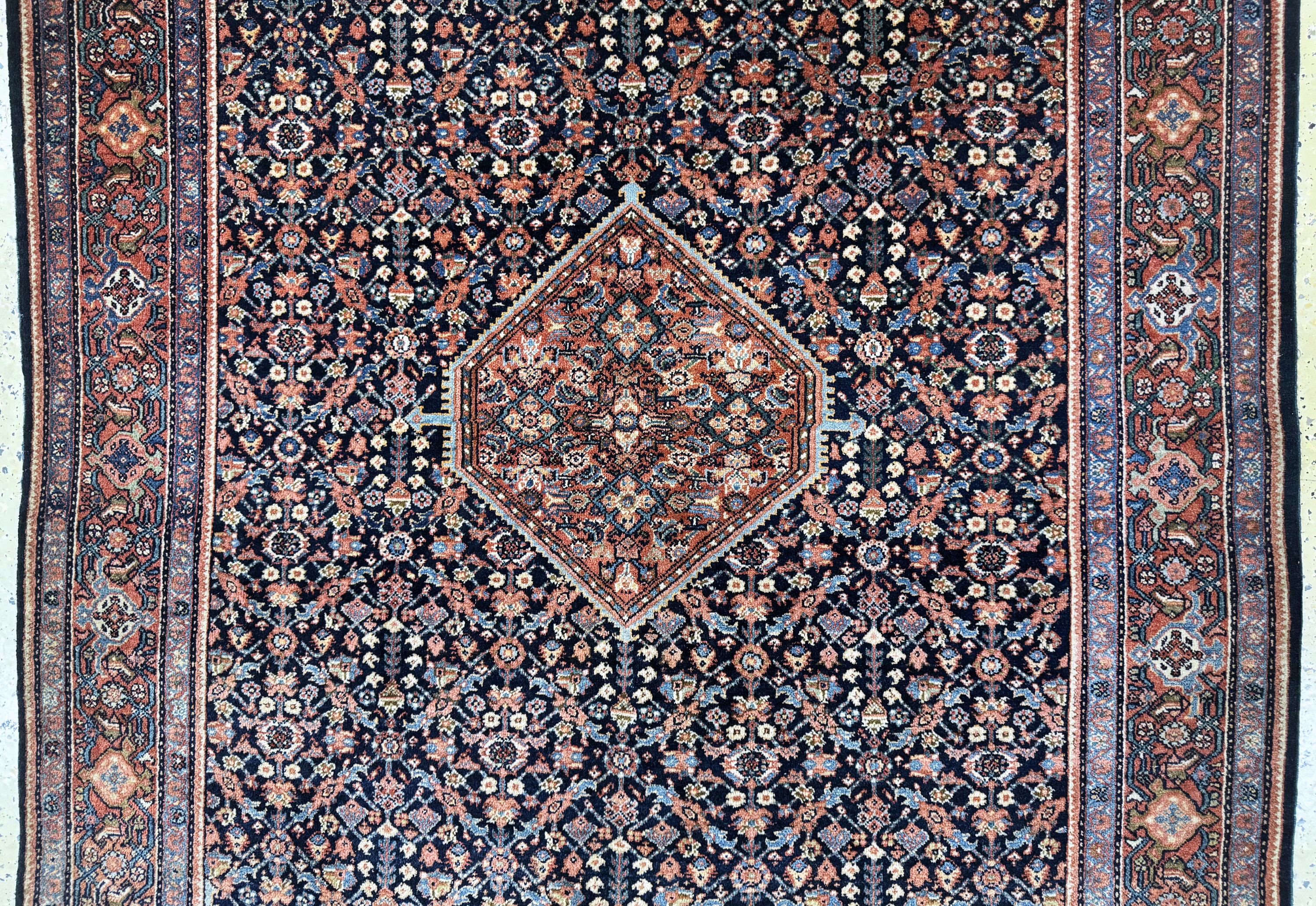 Detail b: Bidjar antik, Persien, um 1900, Wolle auf Baumwolle, ca. 200 x 135 cm, EHZ: 2-3