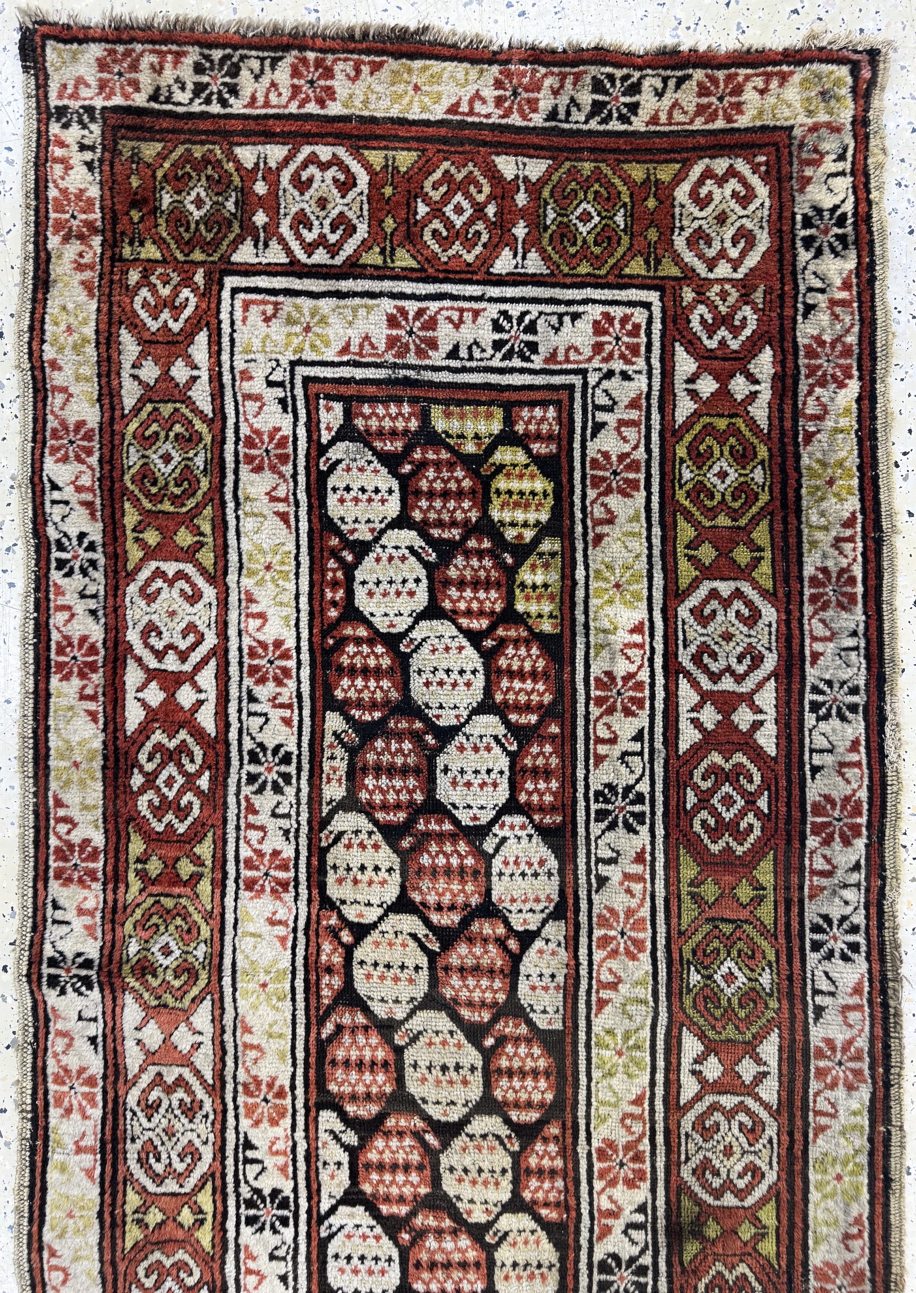 Detail a: Kazak antik, Kaukasus, 19.Jhd, Wolle auf Wolle, ca. 370 x 90 cm, EHZ: 2-3