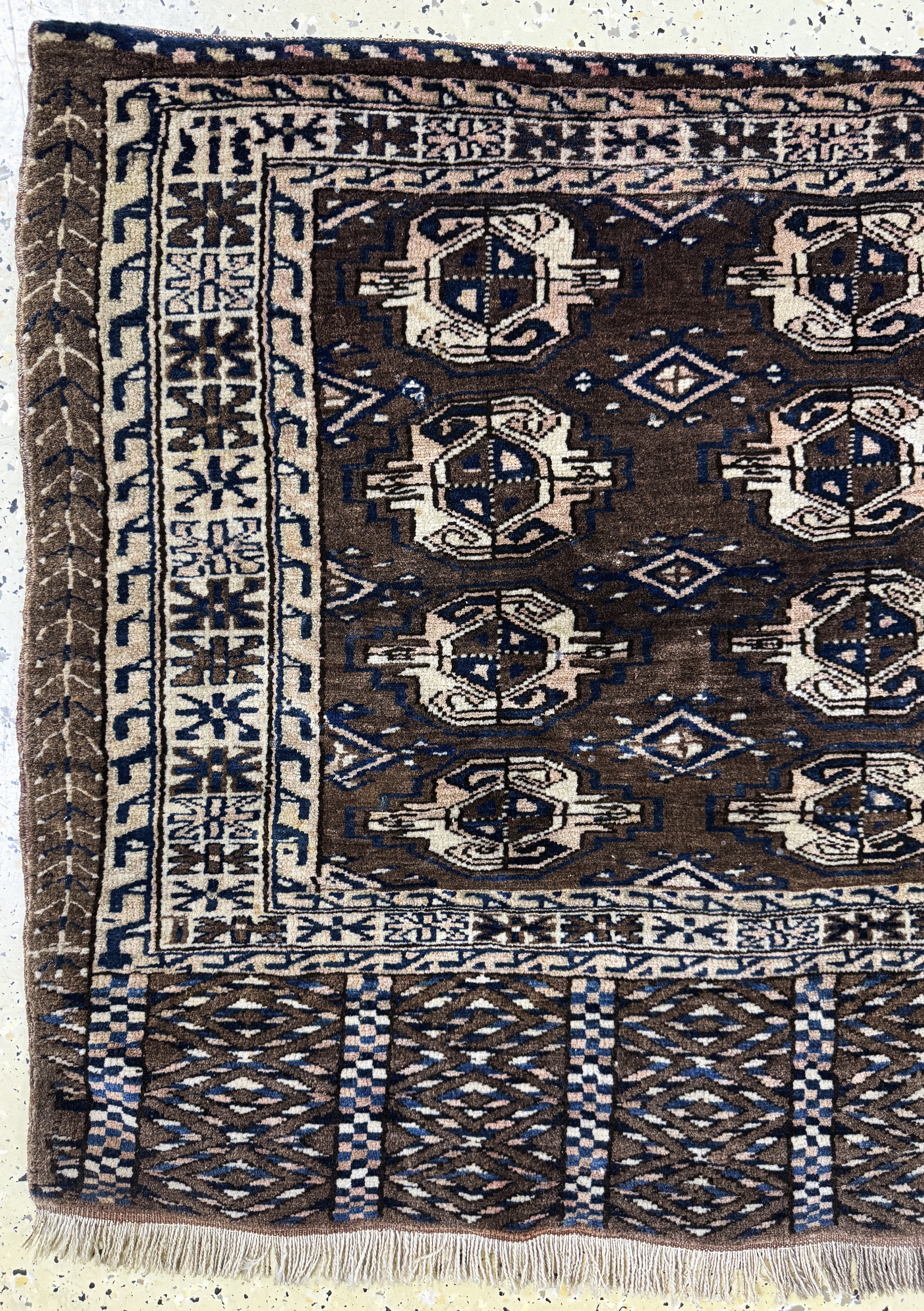 Detail b: Tekke Tschowal antik, Turkmenistan, 19.Jhd,Wolle auf Wolle, ca. 122 x 75 cm, EHZ: 2