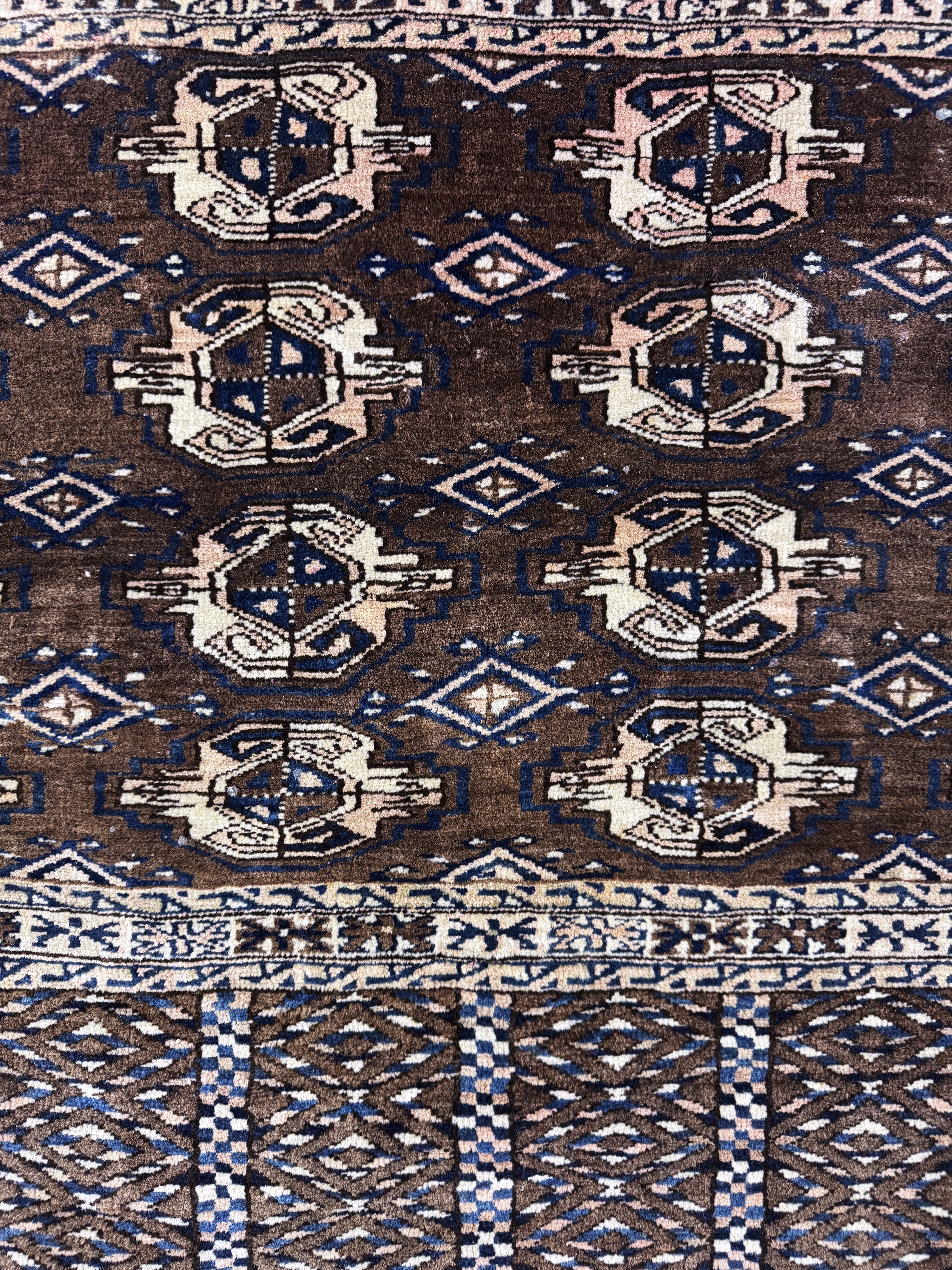 Detail c: Tekke Tschowal antik, Turkmenistan, 19.Jhd,Wolle auf Wolle, ca. 122 x 75 cm, EHZ: 2
