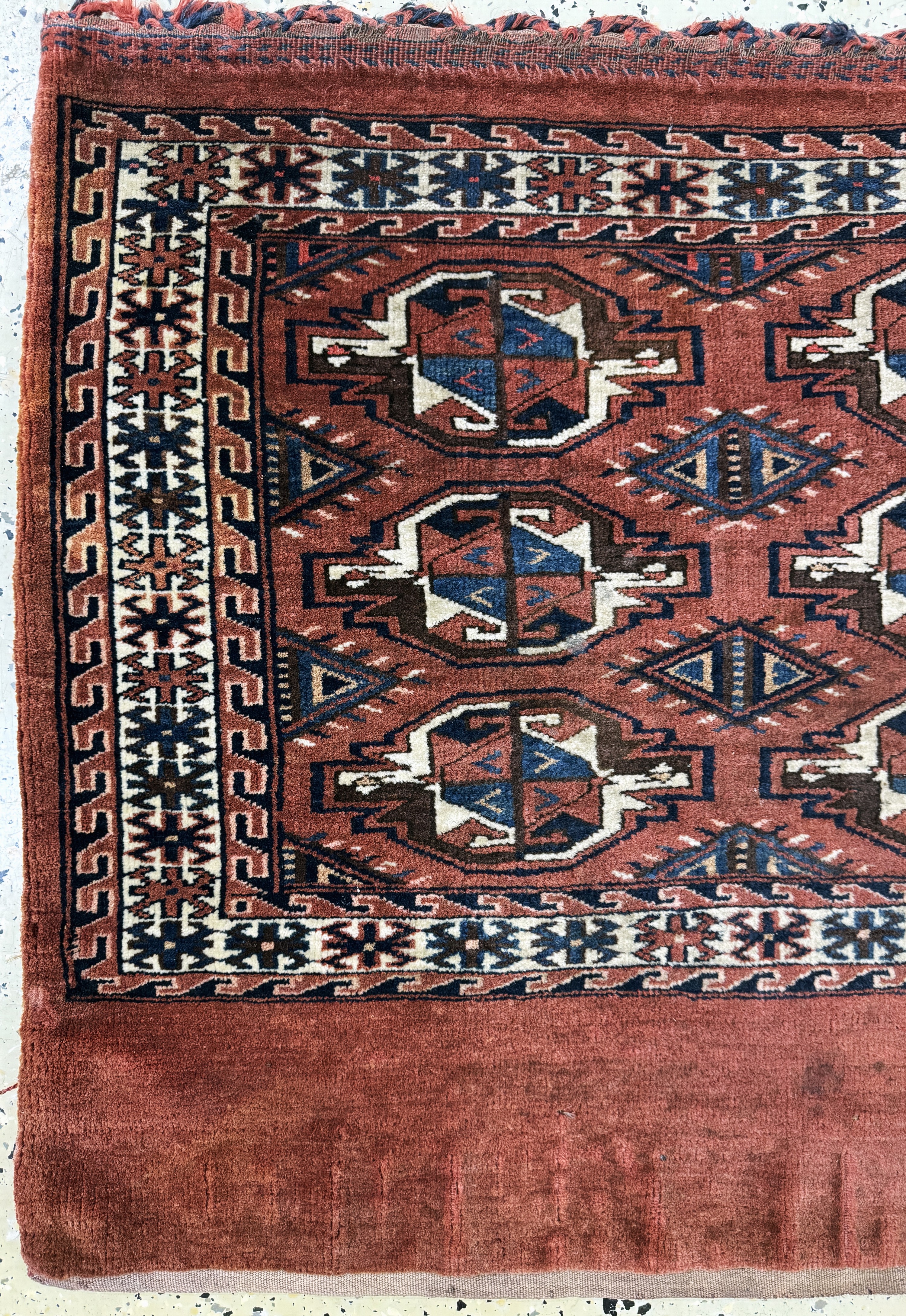 Detail b: Tekke Tschowal, Turkmenistan, um 1900, Wolle auf Wolle, ca. 110 x 75 cm, EHZ: 2