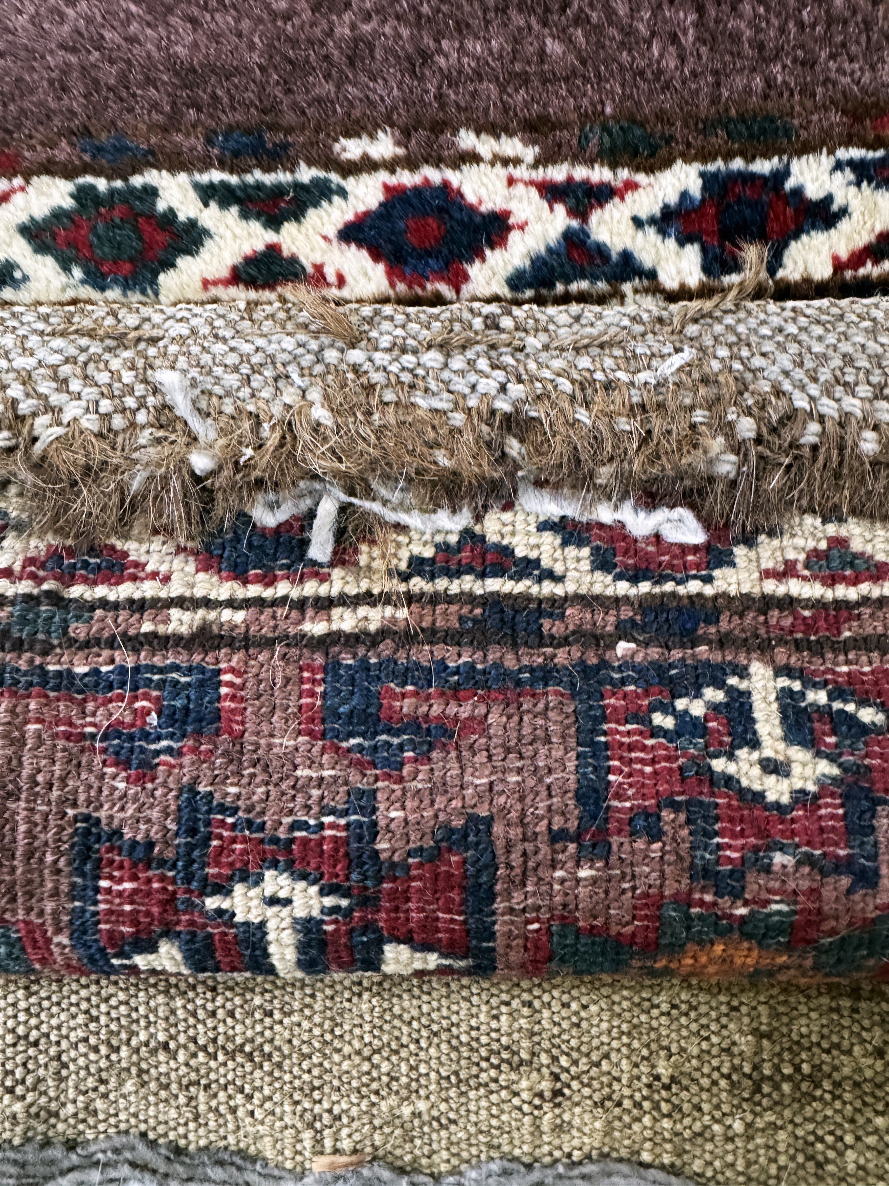 Detail c: Torba antik, Turkmenistan, um 1900, Wolle auf Wolle, ca. 86 x 33 cm, Mottenfraß, EHZ: 2