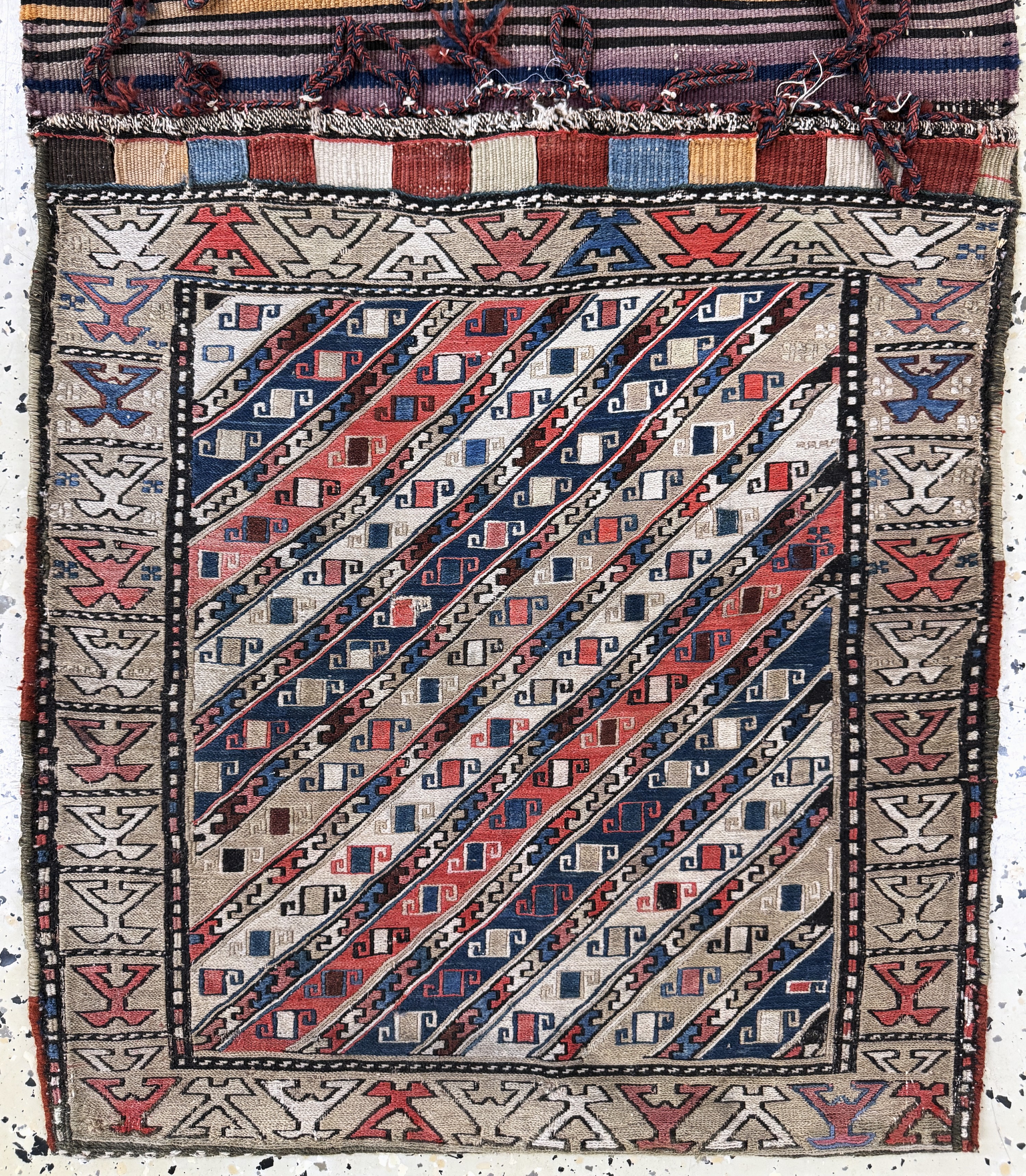 Detail b: Moghan Doppeltasche antik, Kaukasus, 19.Jhd, Wolle auf Wolle, ca. 130 x 55 cm, EHZ:2