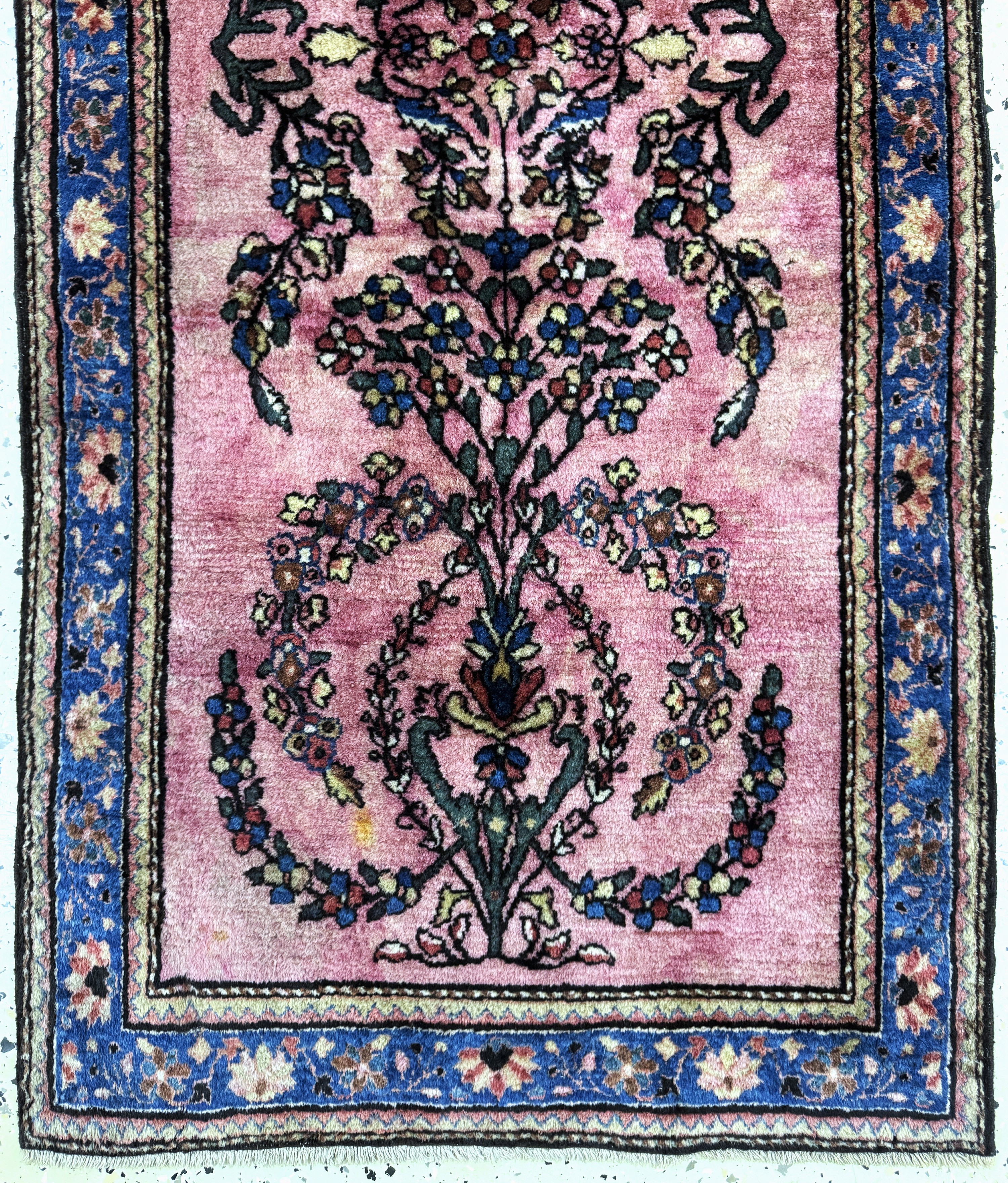 Detail b: Manchester Keschan antik, Persien, um 1900,Manchester-Korkwolle, ca. 140 x 67 cm, EHZ: 2(Fleck)