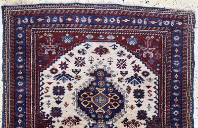 27062609b - Kazak antik, Kaukasus, um 1900, Wolle auf Wolle, ca. 155 x 105 cm, EHZ: 2-3 ...