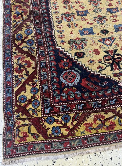 27062614b - ´Gelbgrundiger´antiker Kula, Türkei, 19.Jhd, Wolle auf Wolle, ca. 165 x 135 cm, ...