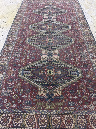 27062641g - Sumakh-Muster, Maschinengewebt, Mitte 20.Jhd, Baumwolle, ca. 285 x 145 cm, EHZ: 2 ...