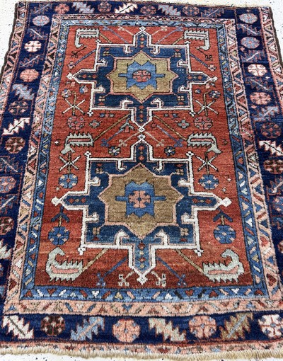 27062642d - Heriz antik, Persien, um 1900, Wolle auf Baumwolle, ca. 130 x 110 cm, EHZ: 3 ...