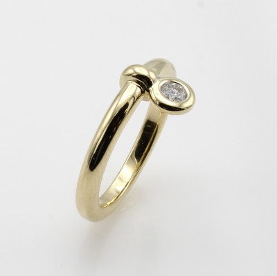27062662a - Massiver Ring mit Brillant, GG 585/000, Brill. ca. 0.15 ct Weiß/p1, RW ca. 56 ...