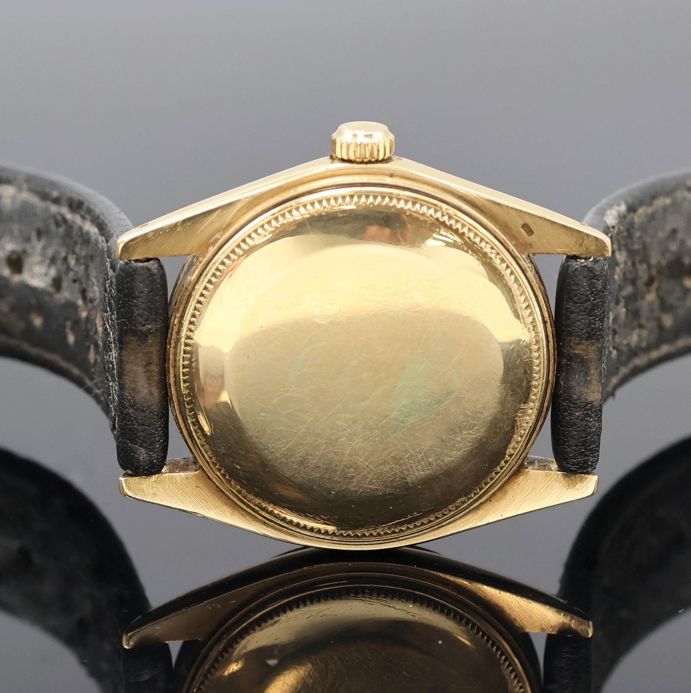 Detail d: ROLEX Oyster Perpetual Date Herrenarmbanduhr in GG 750/000 Referenz 1503, Schweiz um 1965, Automatik, Chronometer der Superlative, Boden u. Krone ...