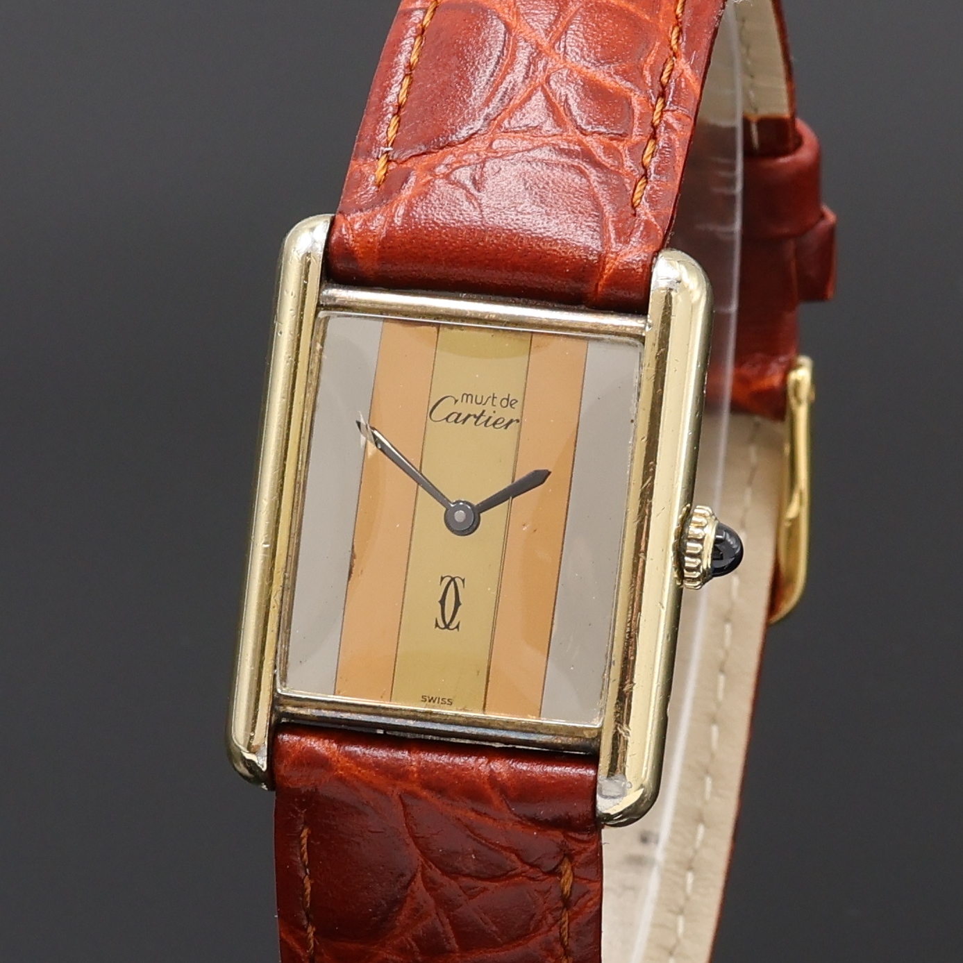 Detail a: CARTIER Tank Vermeil Damenarmbanduhr, Schweiz um 1980, Handaufzug, 2-tlg. Geh. berieben, seitl. 4-fach verschr., Krone m. Schmuckstein bes., pol., ...
