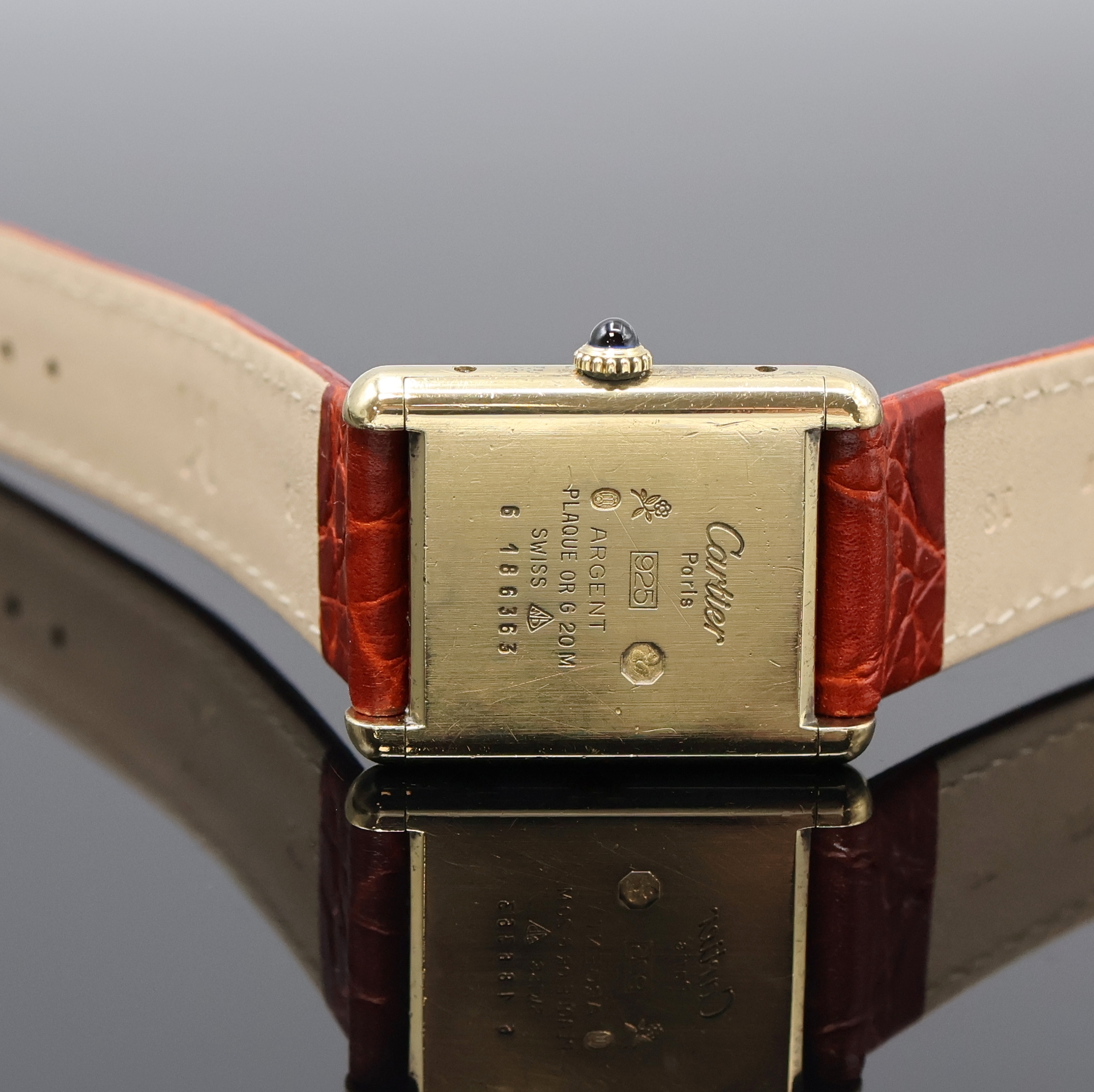 Detail c: CARTIER Tank Vermeil Damenarmbanduhr, Schweiz um 1980, Handaufzug, 2-tlg. Geh. berieben, seitl. 4-fach verschr., Krone m. Schmuckstein bes., pol., ...