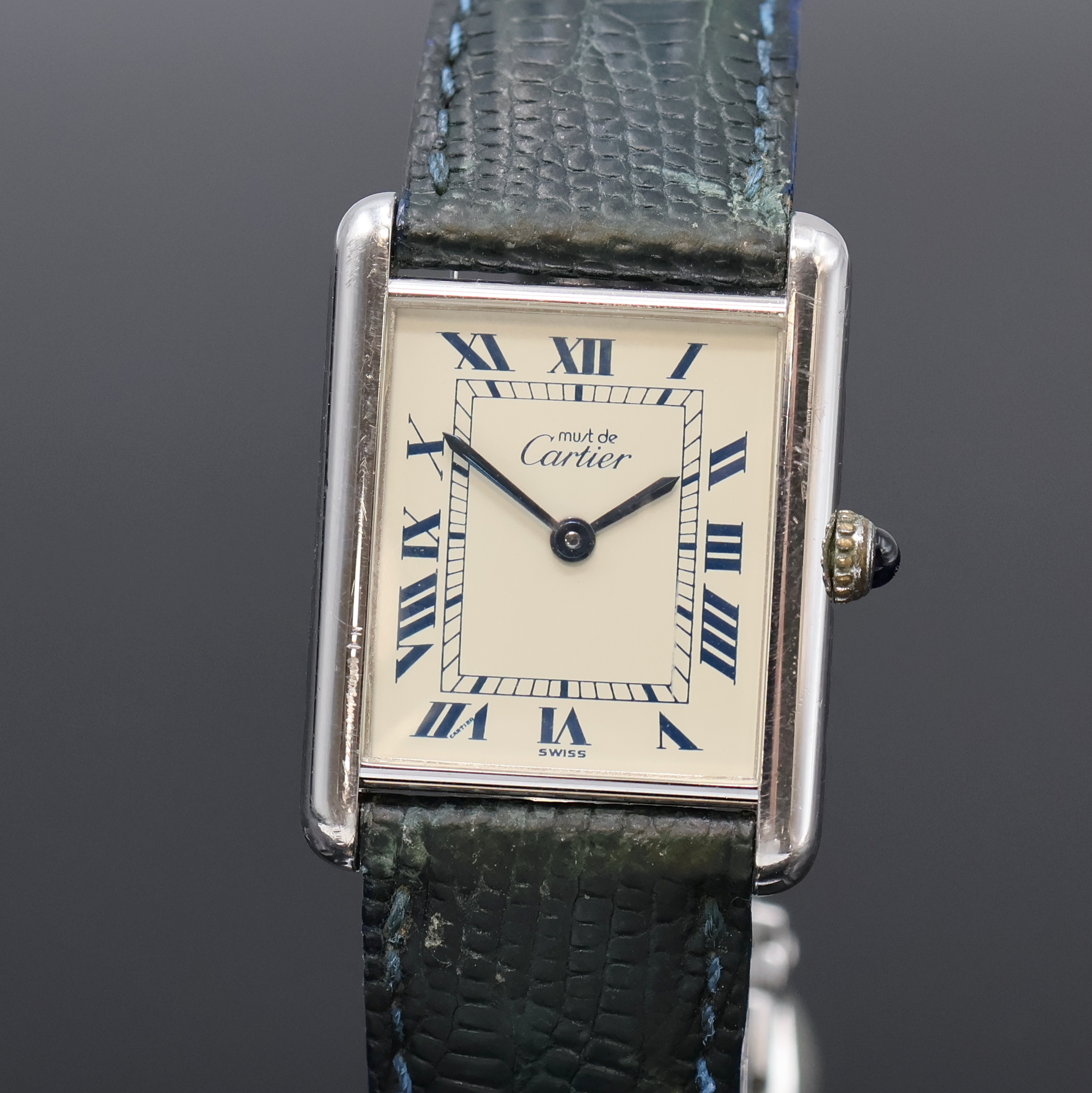 Detail a: CARTIER Armbanduhr Serie Tank in Silber Referenz 690006, Schweiz um 1994, quarz, 4-fach verschr. 925er Silbergeh., Schmuckkrone, creme-farb. Ziffebl. ...