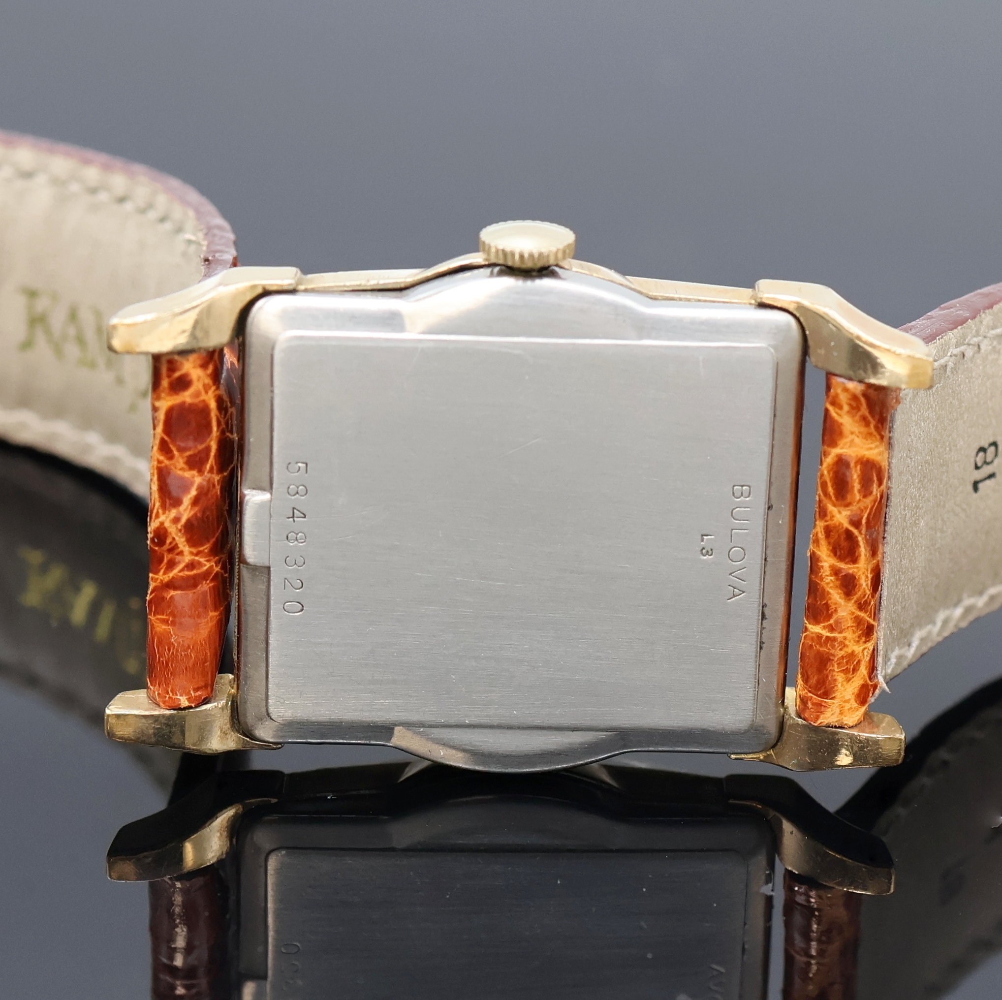 Detail e: BULOVA 2 vergoldete Armbanduhren, USA um 1950, beide Handaufzug, silb. Zifferbl. altersbed. pat./fl., 1.) Klappgeh., Formankerw., 17 St., Kal. 8AC, ...