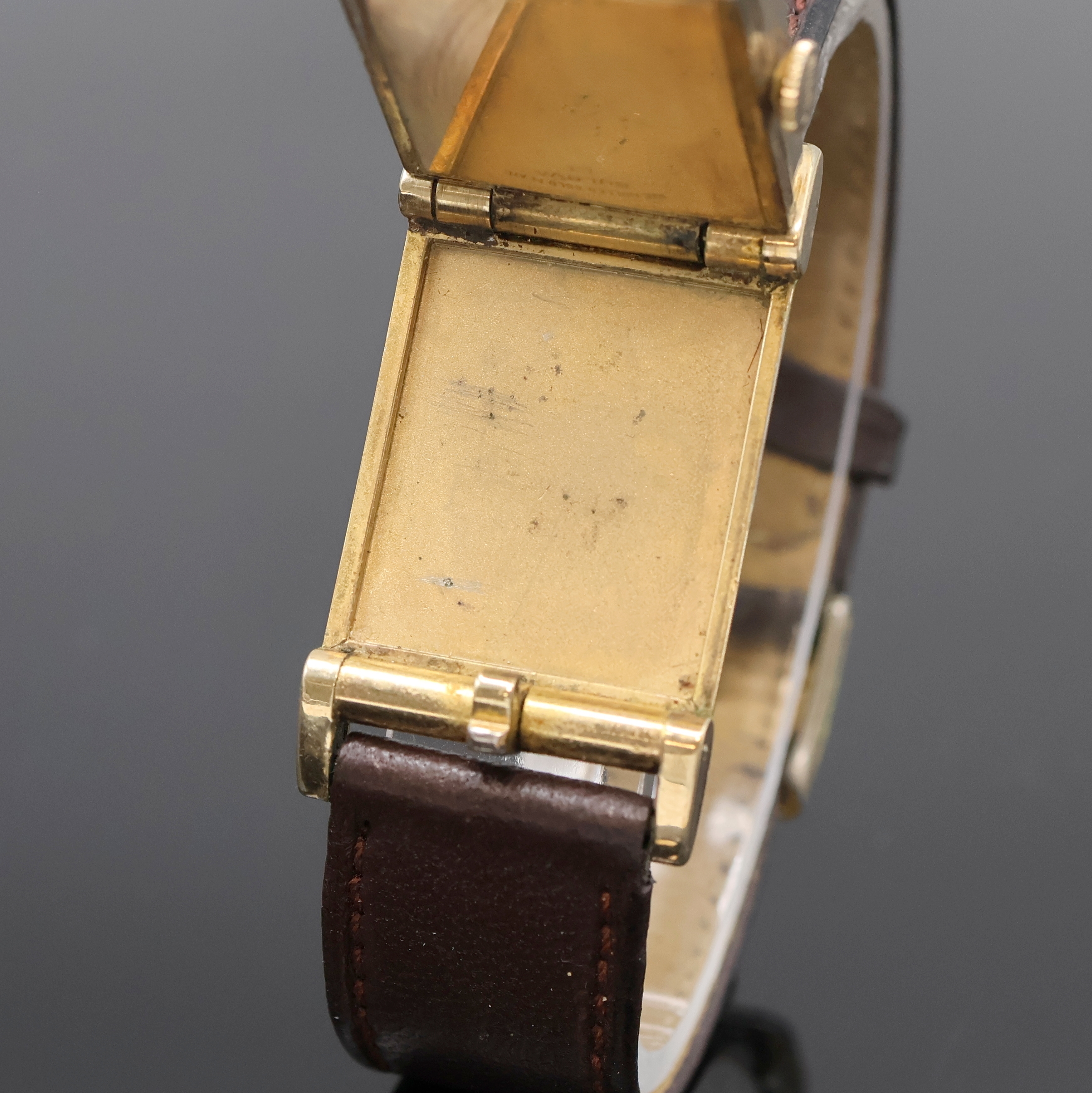 Detail f: BULOVA 2 vergoldete Armbanduhren, USA um 1950, beide Handaufzug, silb. Zifferbl. altersbed. pat./fl., 1.) Klappgeh., Formankerw., 17 St., Kal. 8AC, ...