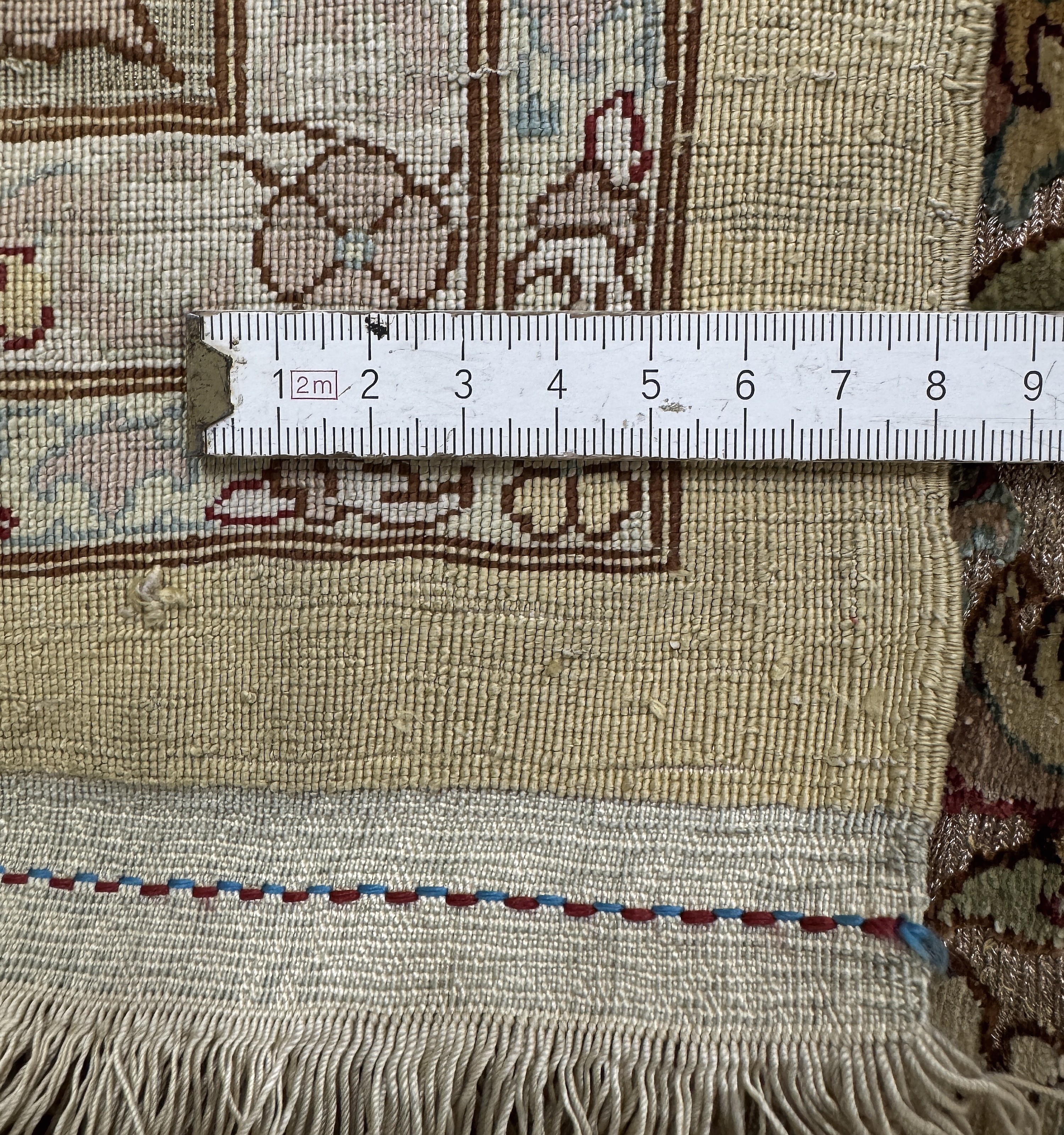 Detail g: Hereke Seide fein signiert, Türkei, Mitte 20.Jhd, reine Naturseide"Metallbroschiert", ca. 185 x 123 cm, ca. 1 Mio Kn/qm, EHZ: 1-2