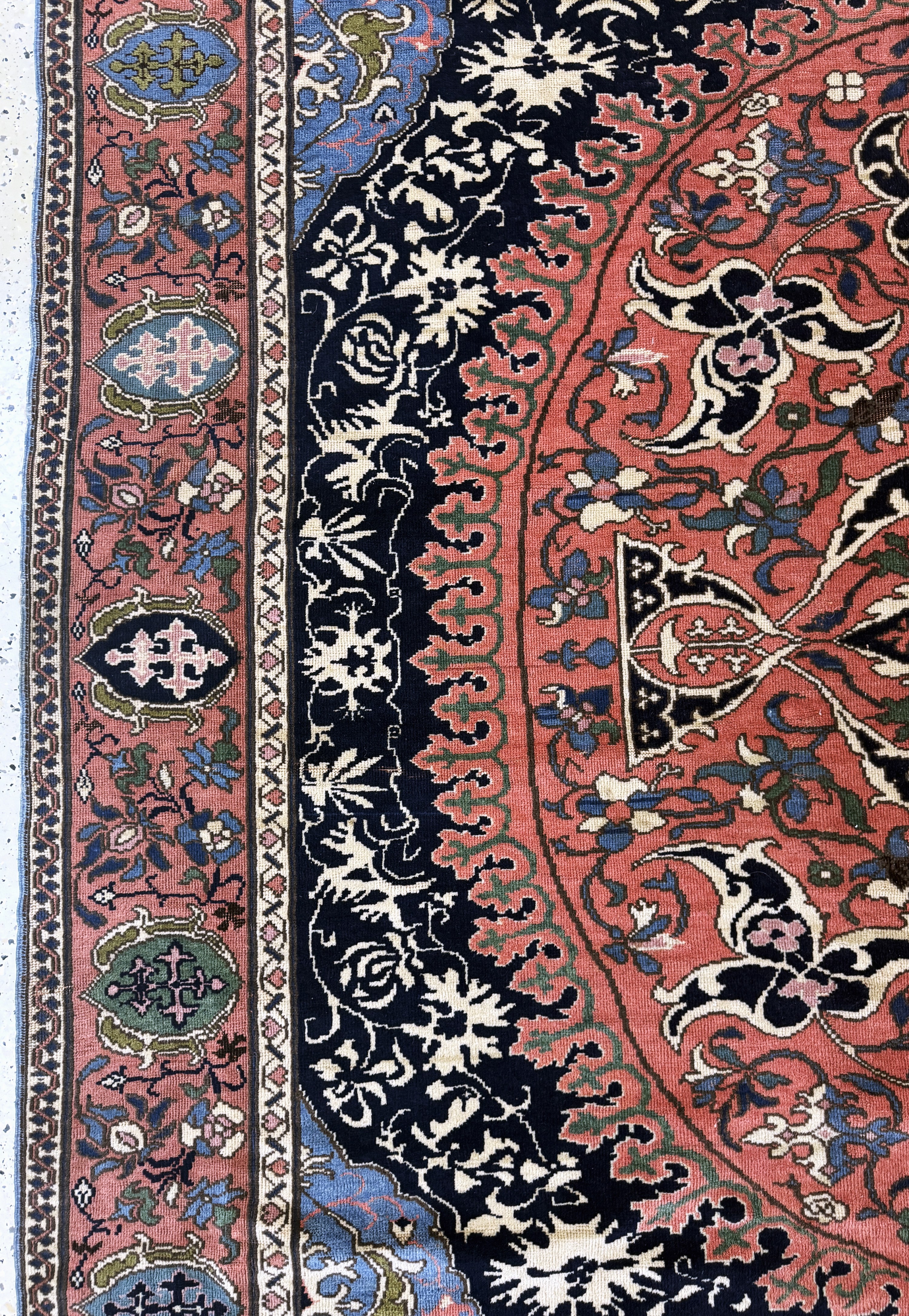 Detail d: "Medalion-Uschak"Türkei, (nach Vorbild des 16.Jhd.), Mitte 20.Jhd, Wolle auf Wolle, ca. 360 x 246 cm, EHZ:2(Oxidierte Stellen).