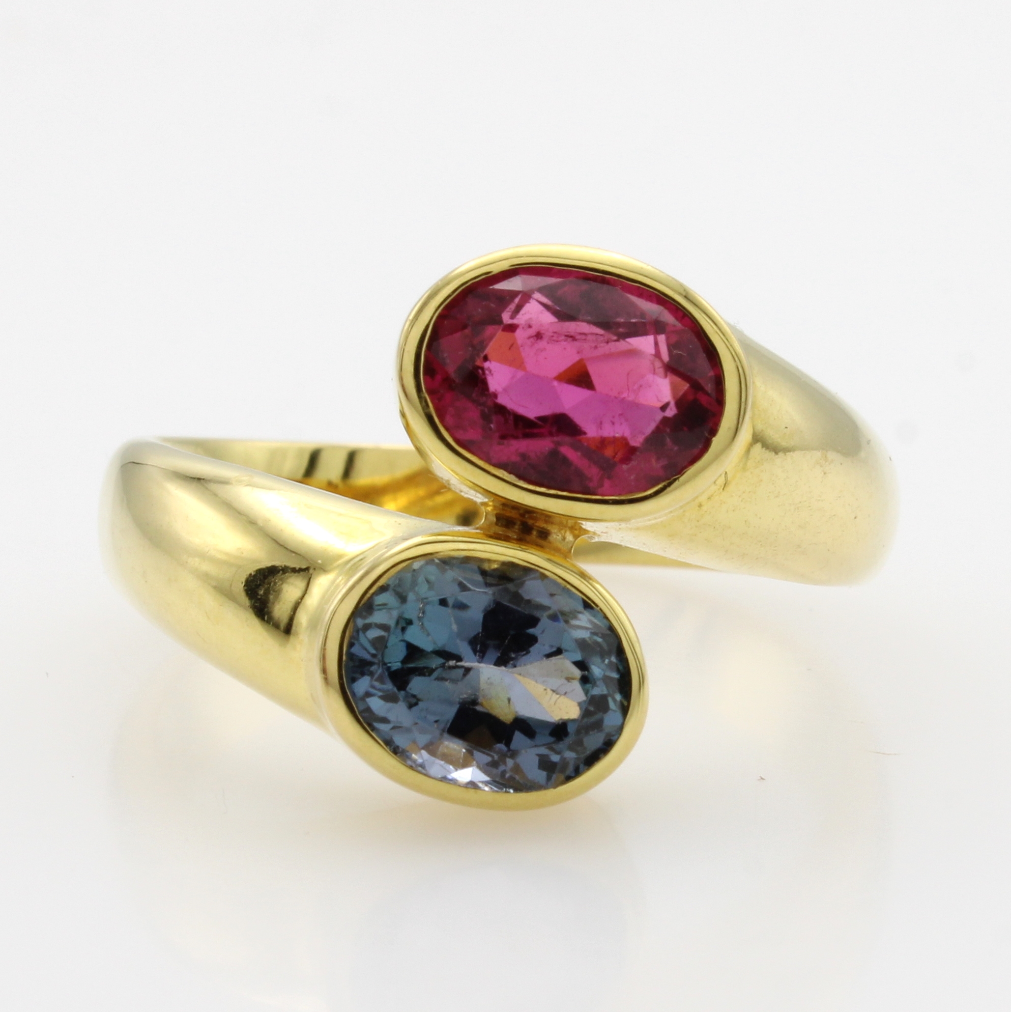 Image 27062862 - Ring mit ovalen Farbsteinen, GG 585/000, Tansanit ca. 1.7 ct, roter Turmalin ca. 1.13 ...